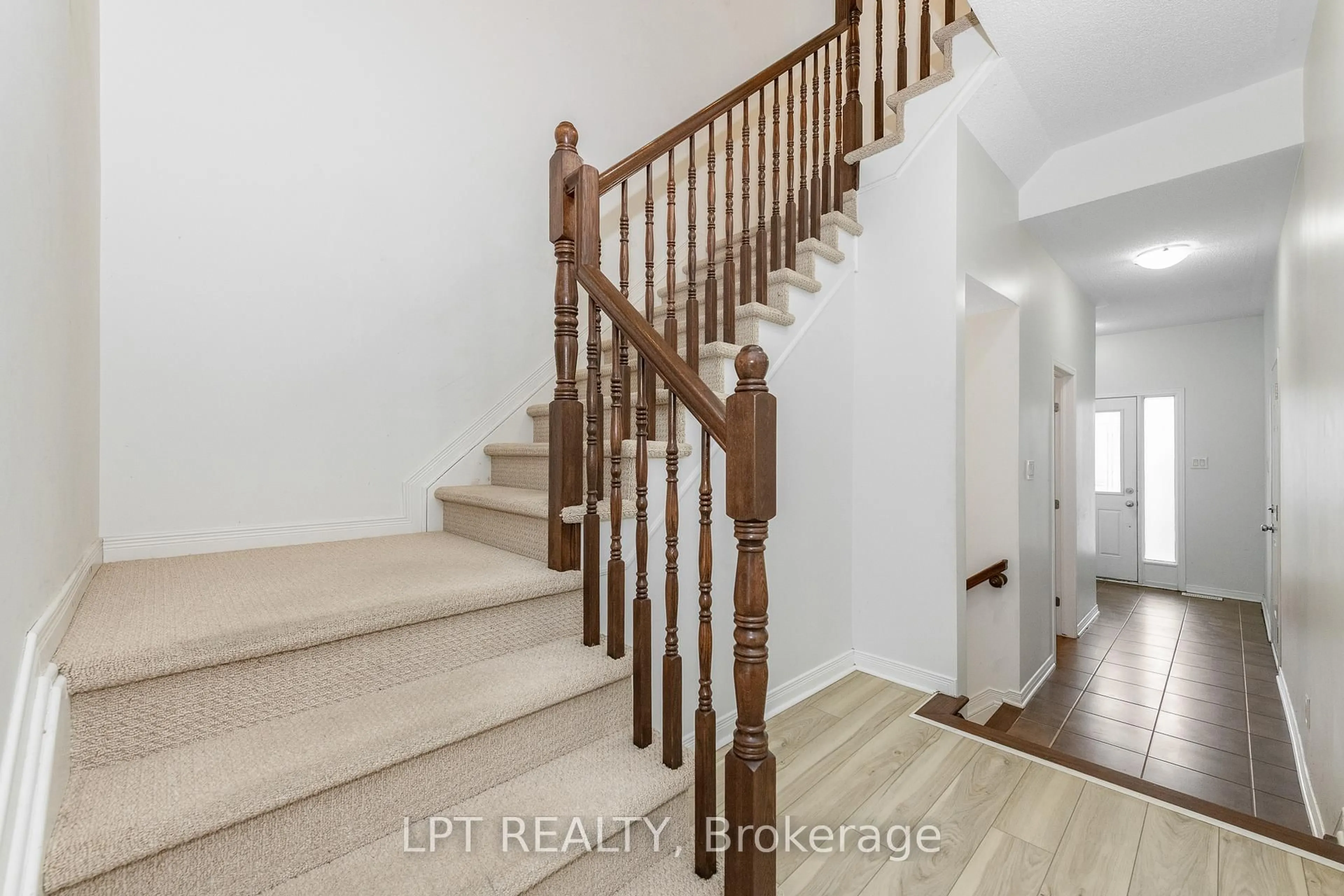 Stairs for 617 Via Amalfi St, Ottawa Ontario K2J 5X8