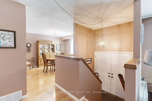 Additional property image - 302 Highridge Ave