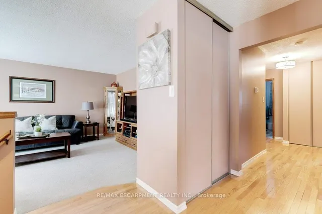 Additional property image - 302 Highridge Ave