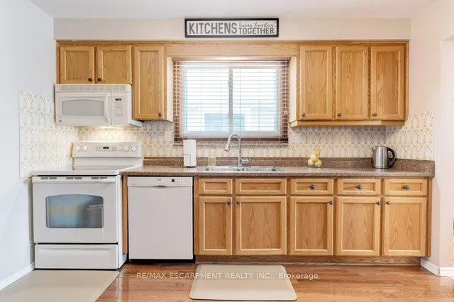 Additional property image - 302 Highridge Ave