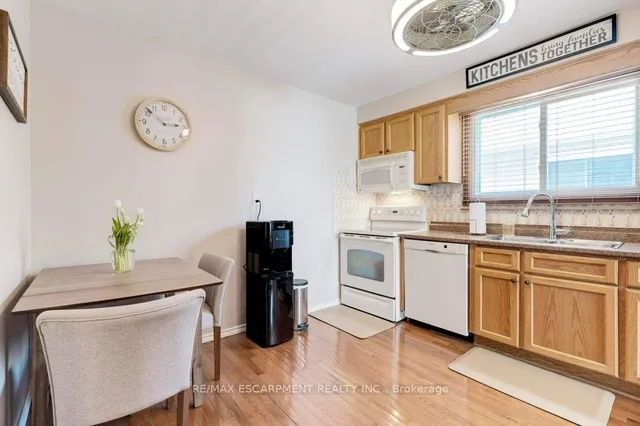 Additional property image - 302 Highridge Ave