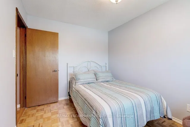 Additional property image - 302 Highridge Ave
