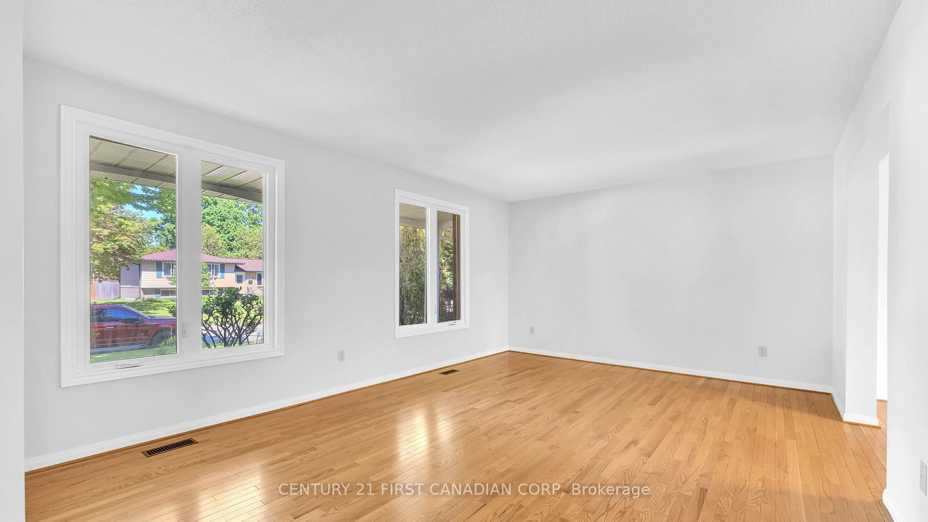A pic of a room for 325 Helen Dr, Strathroy-Caradoc Ontario N7G 3M6