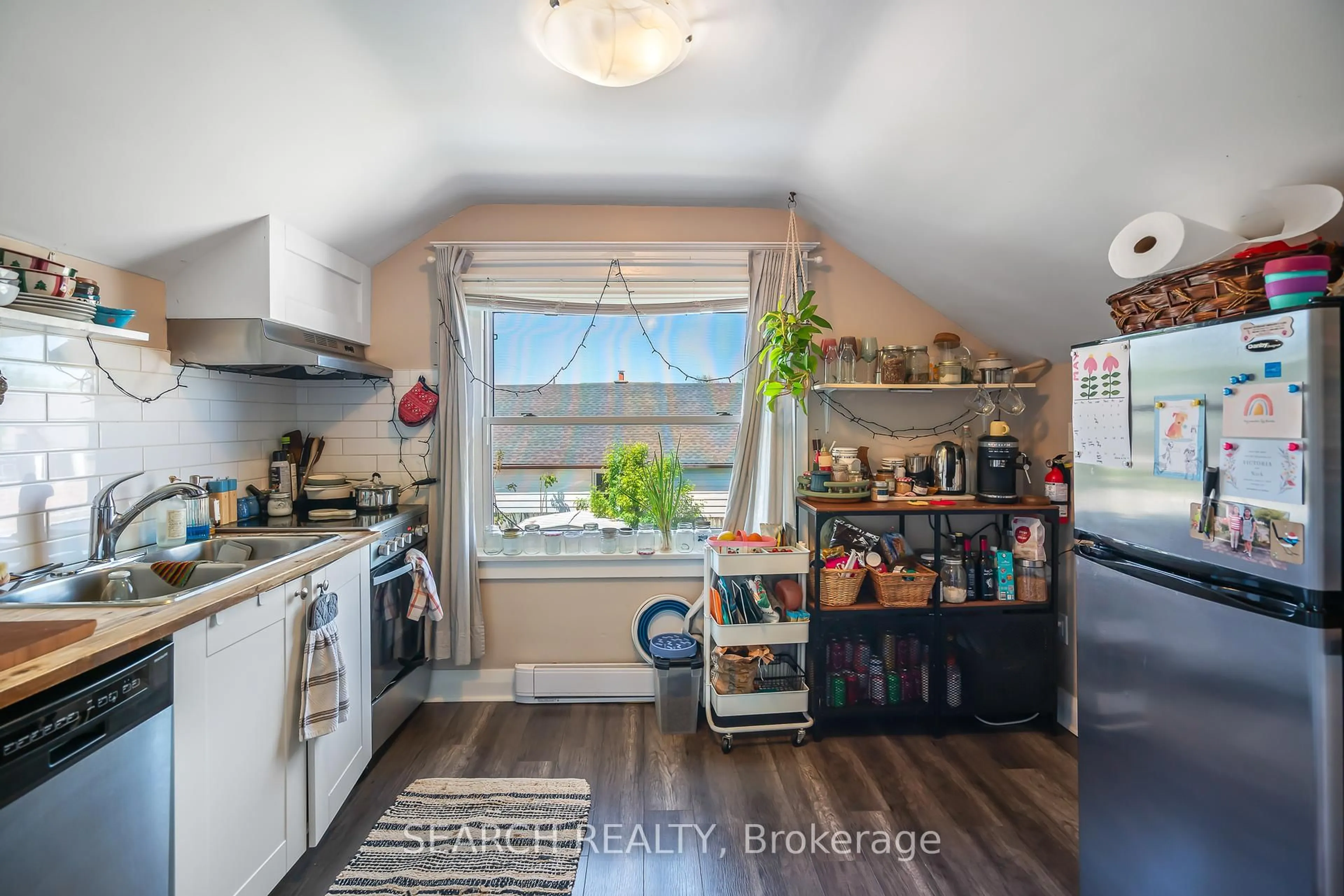 Unknown for 15 Delaware St, St. Catharines Ontario L2M 5L9