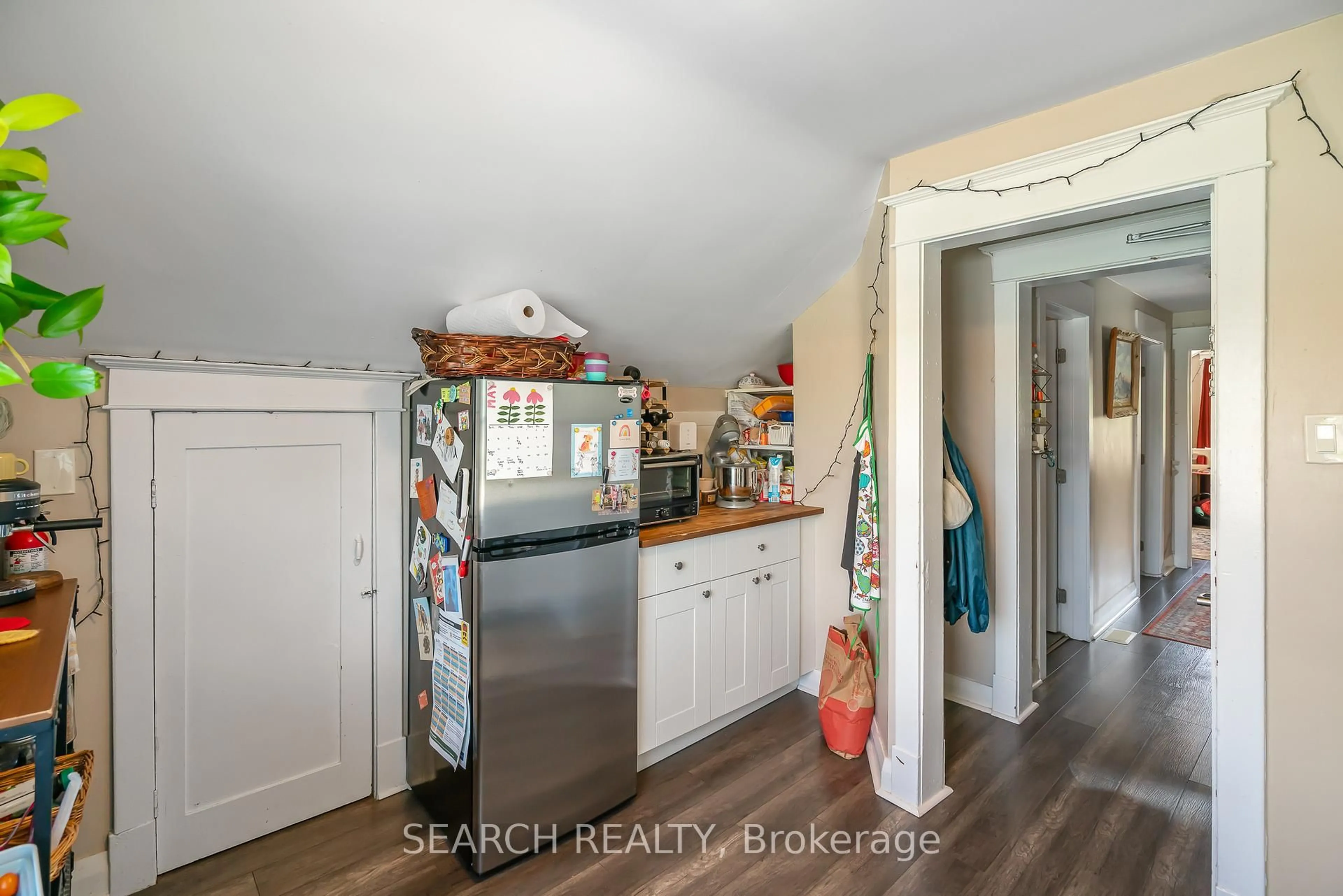 Unknown for 15 Delaware St, St. Catharines Ontario L2M 5L9