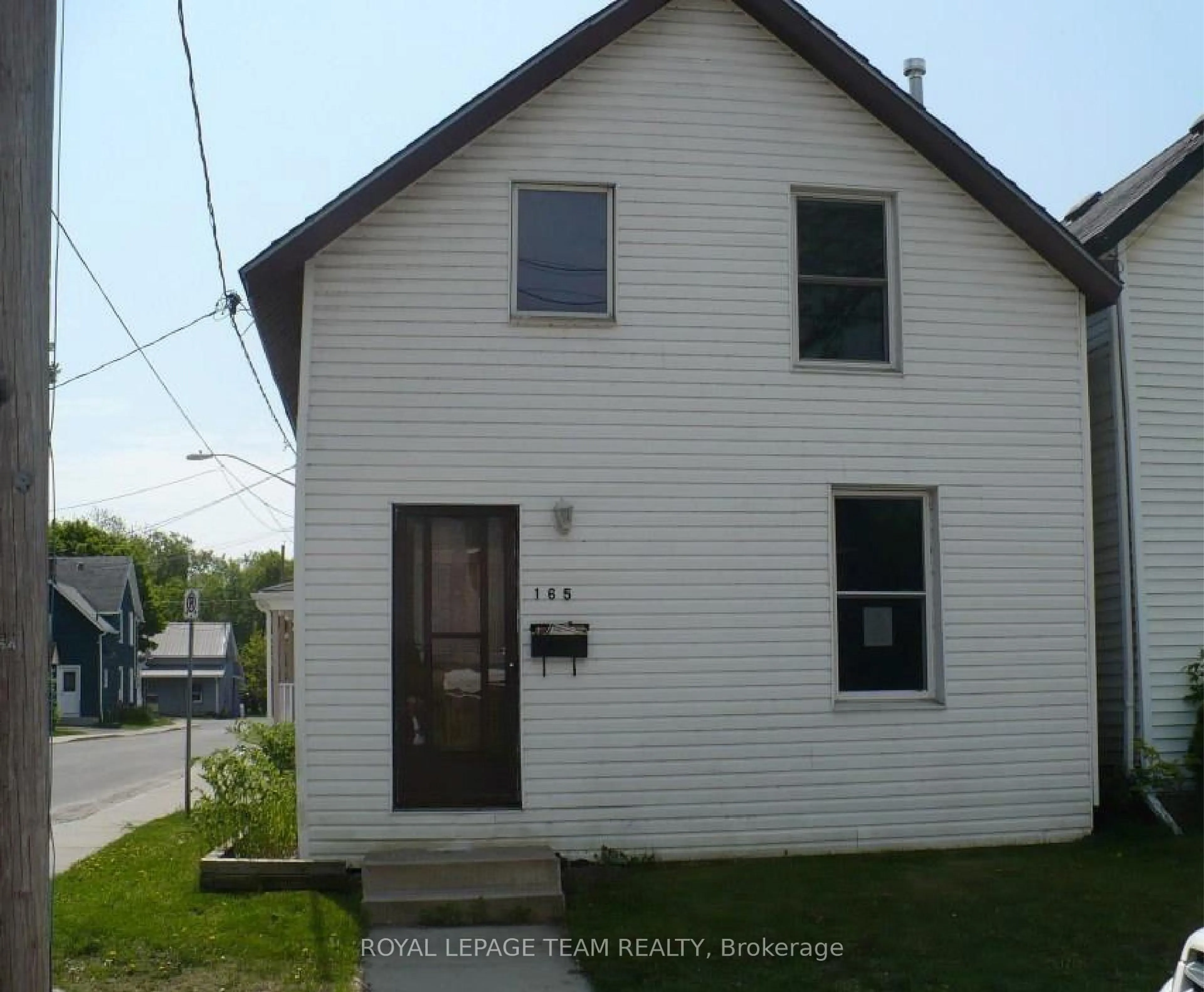 Unknown for 165 Pearl St, Brockville Ontario K6V 4C9