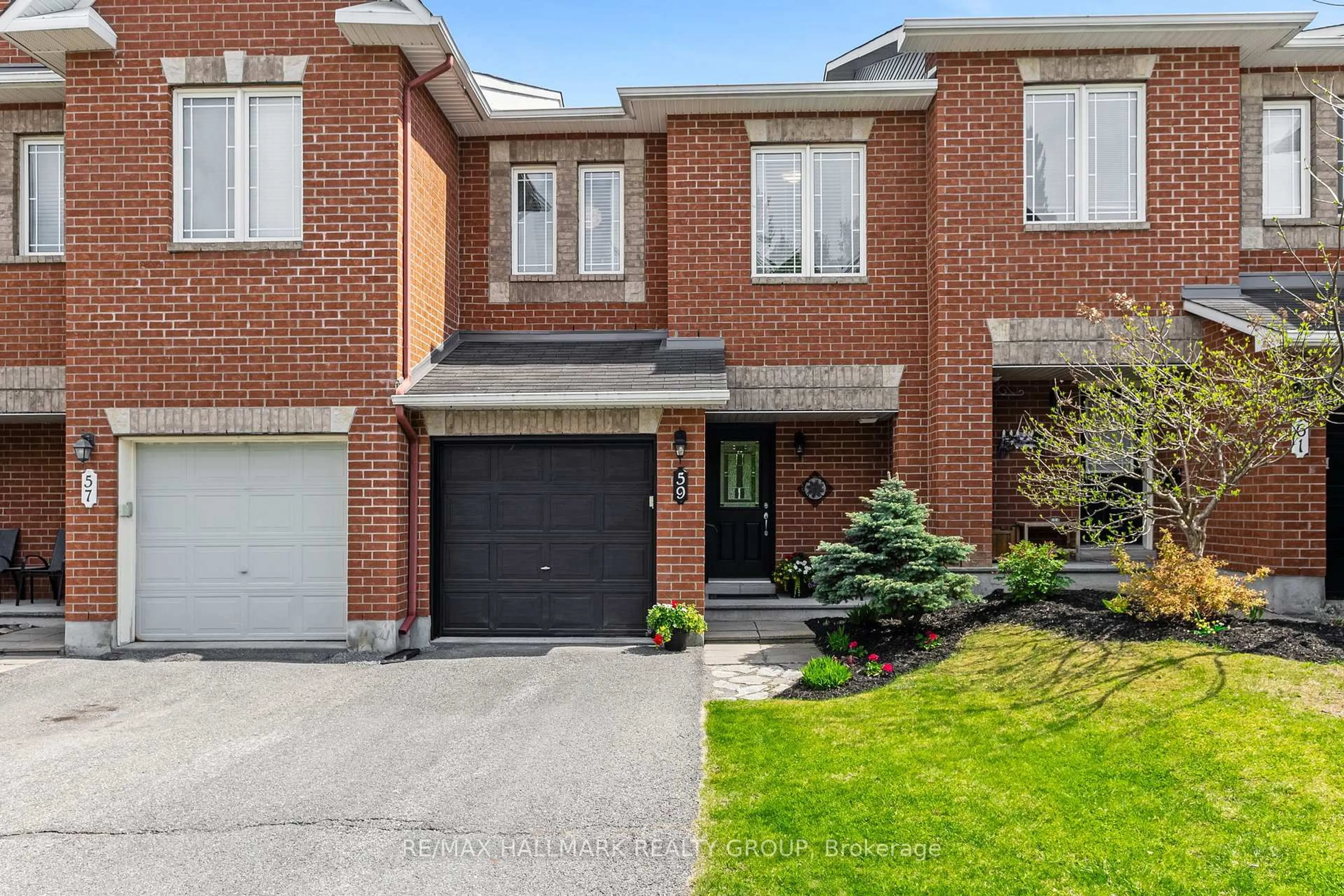 Home with brick exterior material, street for 59 Brady Ave, Ottawa Ontario K2K 0B2