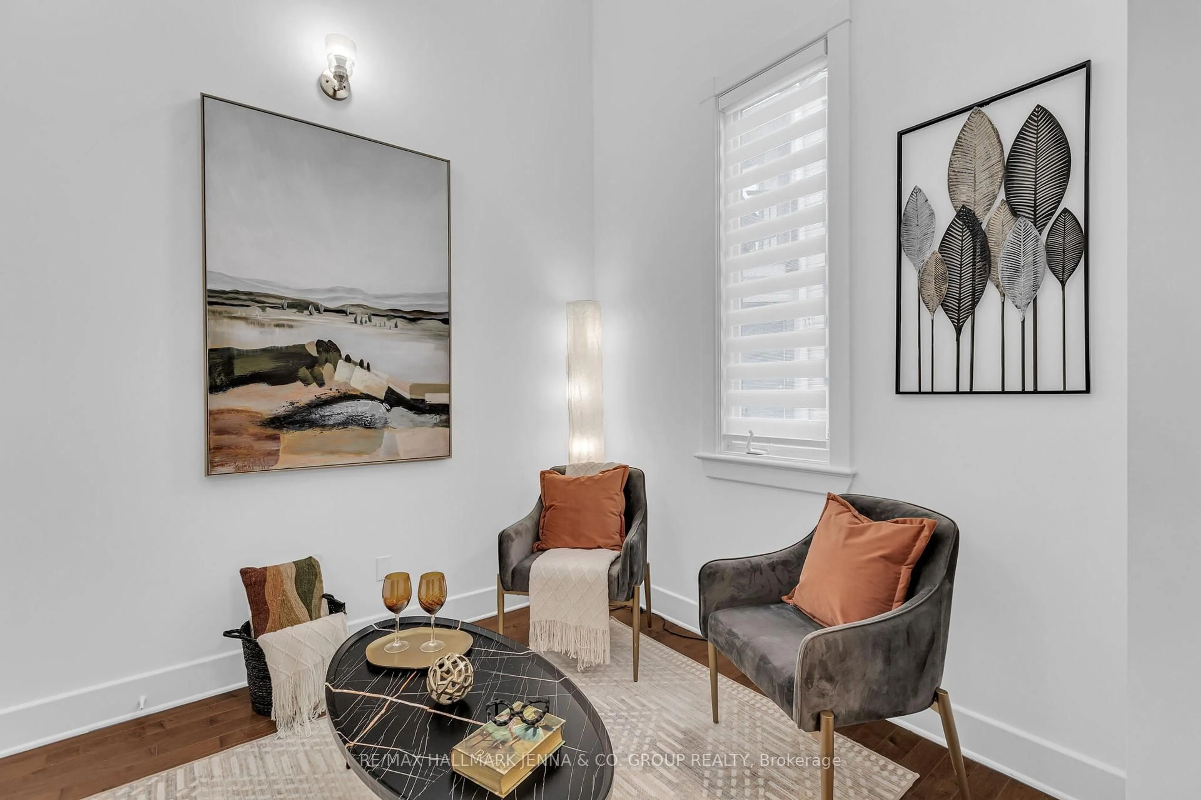 Living room with furniture, unknown for 124 Guigues Ave #D124, Ottawa Ontario K1N 5H7