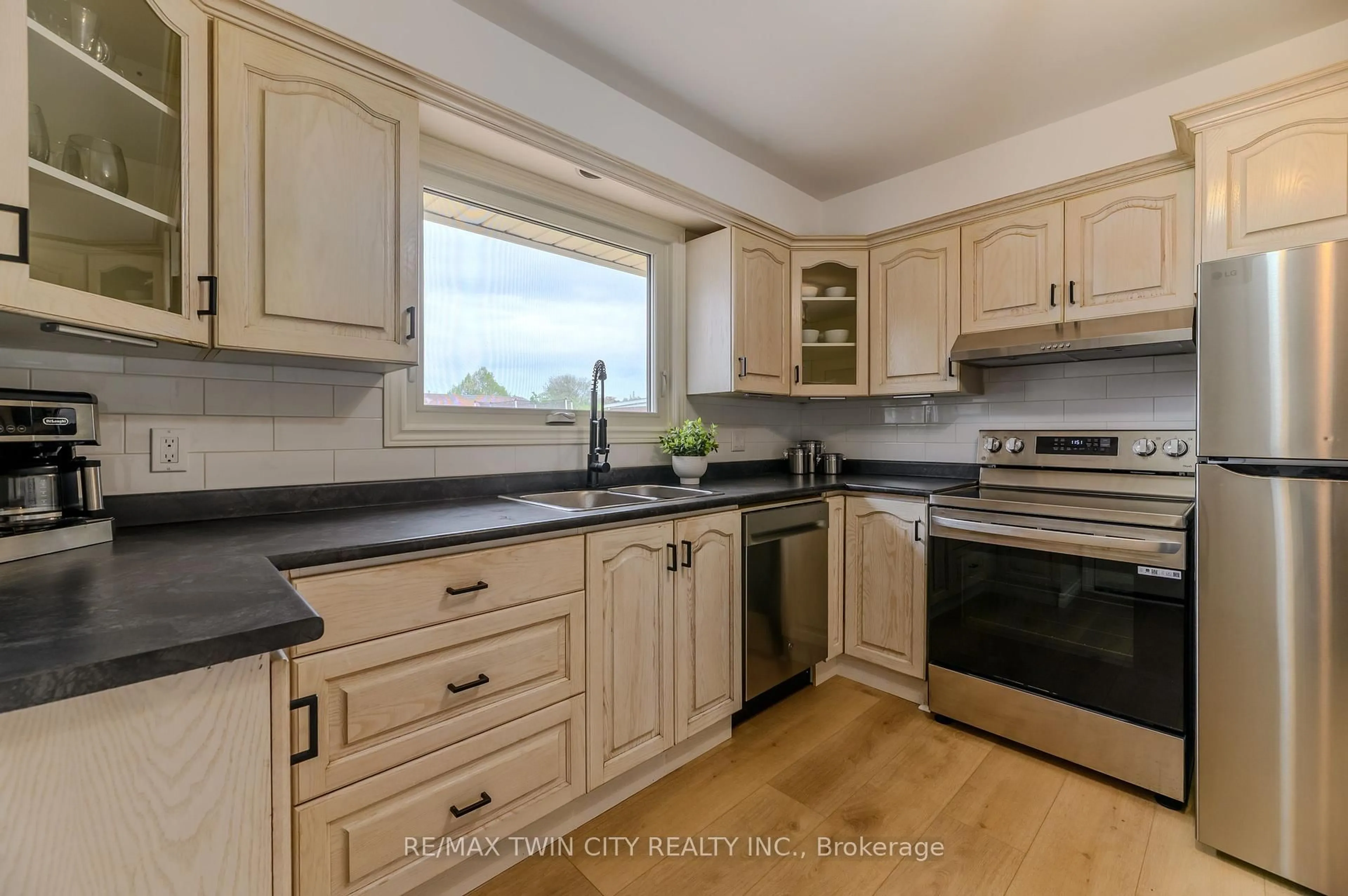 Unknown for 130 Tranquility St, Brantford Ontario N3R 3J1