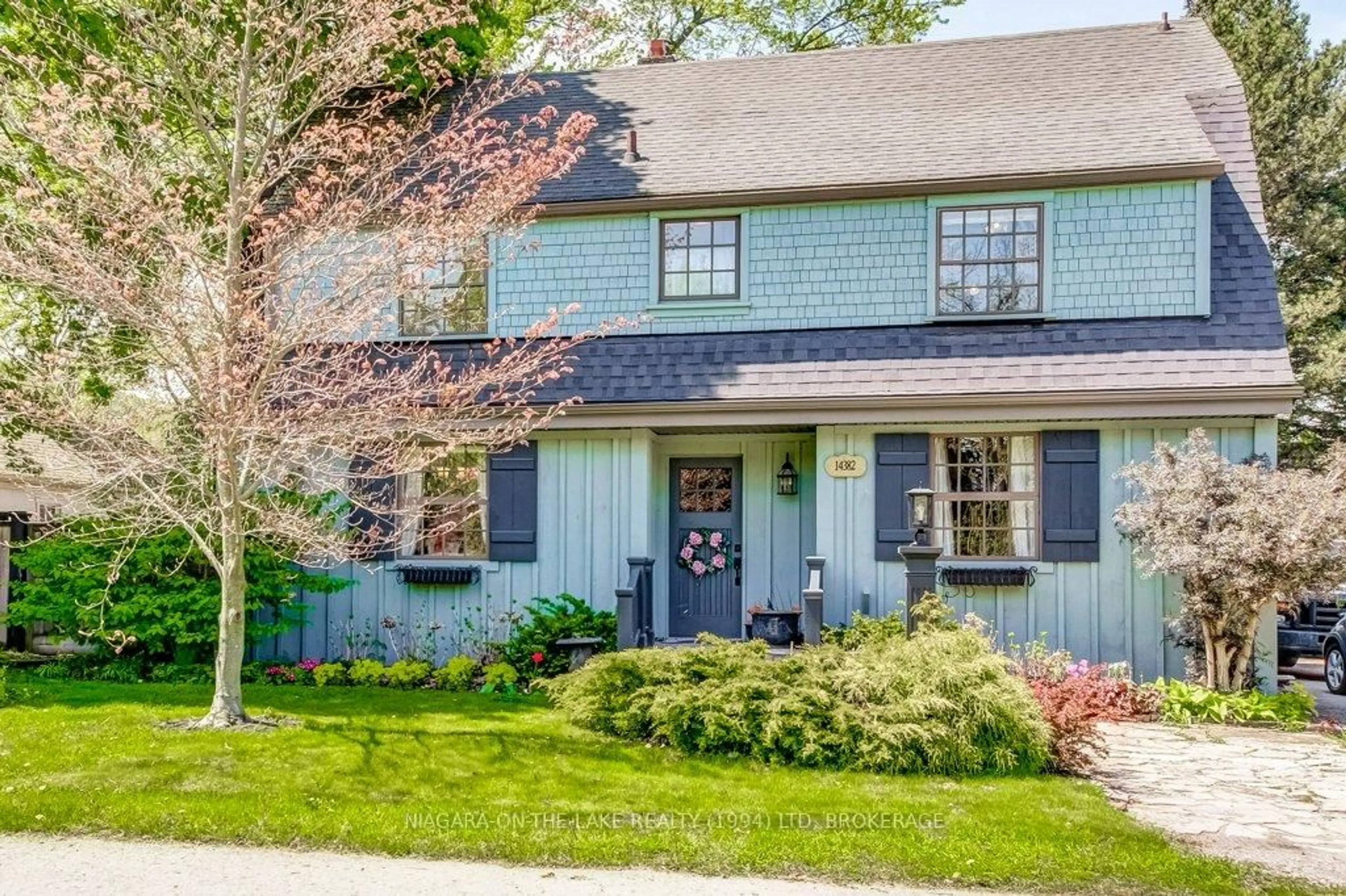 Home with brick exterior material, street for 14382 Niagara Pkwy, Niagara-on-the-Lake Ontario L0S 1J0