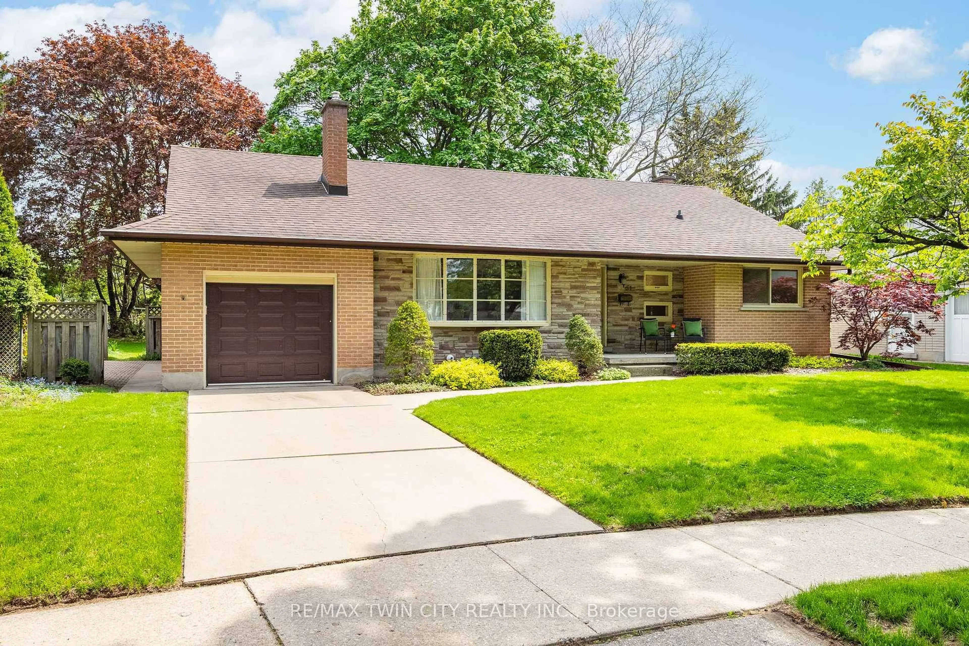 Home with brick exterior material, street for 51 Askin Pl, Kitchener Ontario N2A 1K9