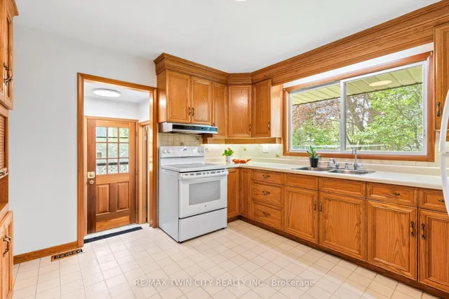 Additional property image - 51 Askin Pl