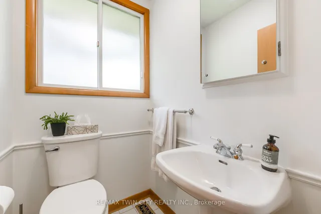 Additional property image - 51 Askin Pl