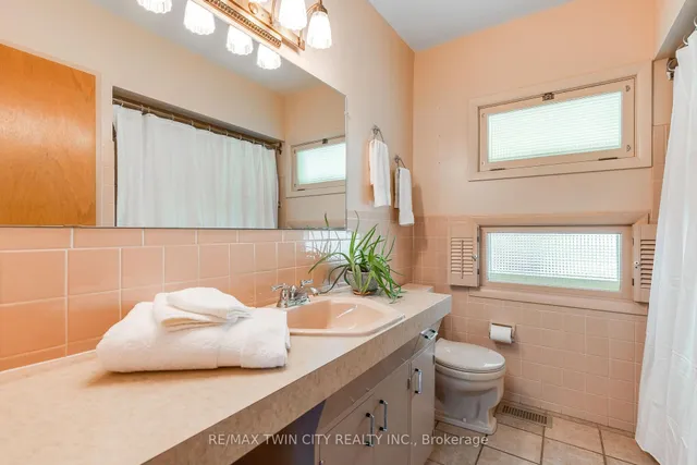 Additional property image - 51 Askin Pl