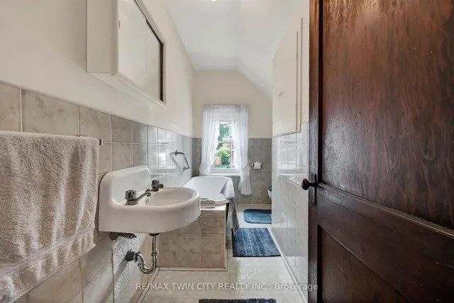 Additional property image - 7 Stahl Ave
