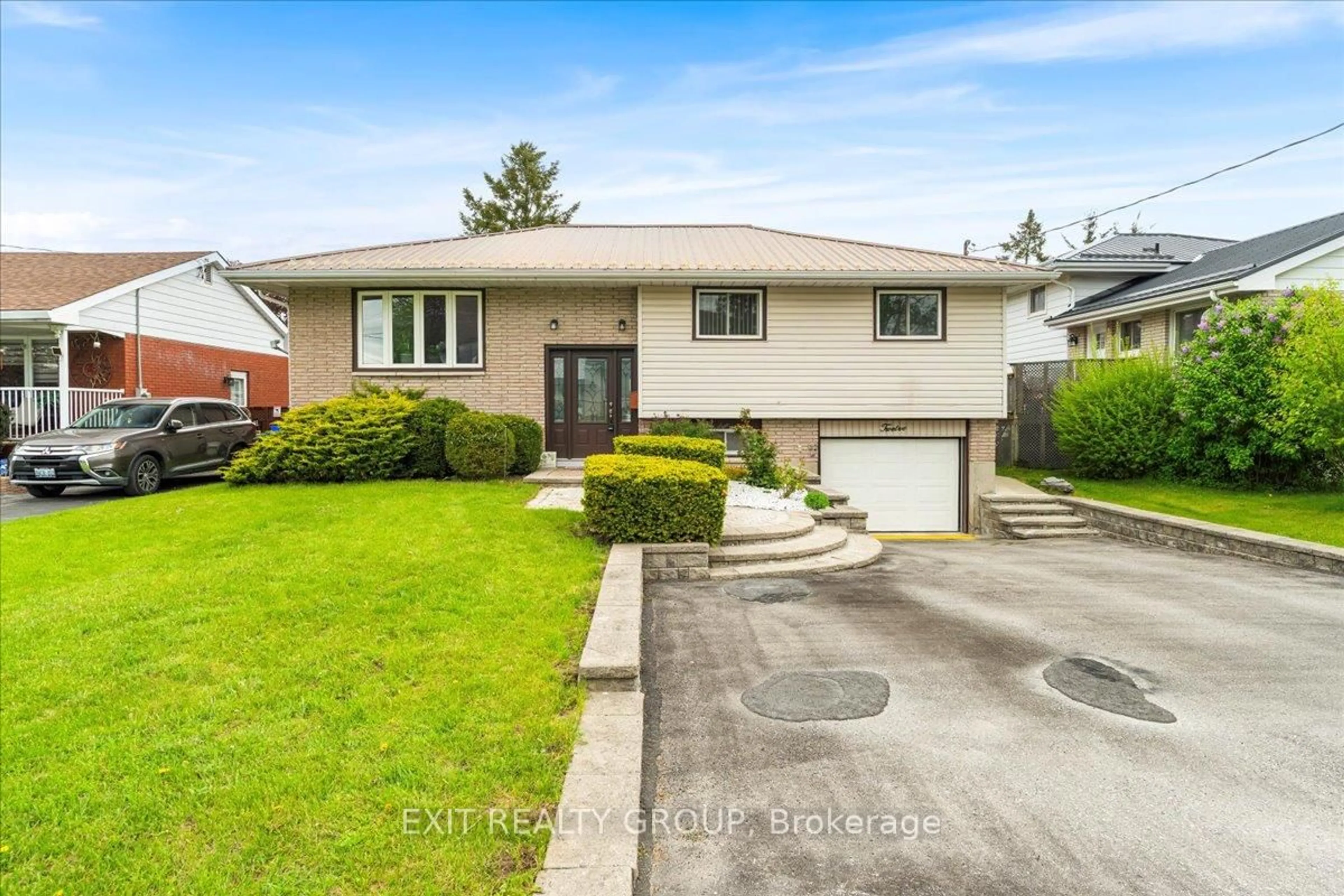 Unknown for 12 Chown Cres, Belleville Ontario K8P 4P9