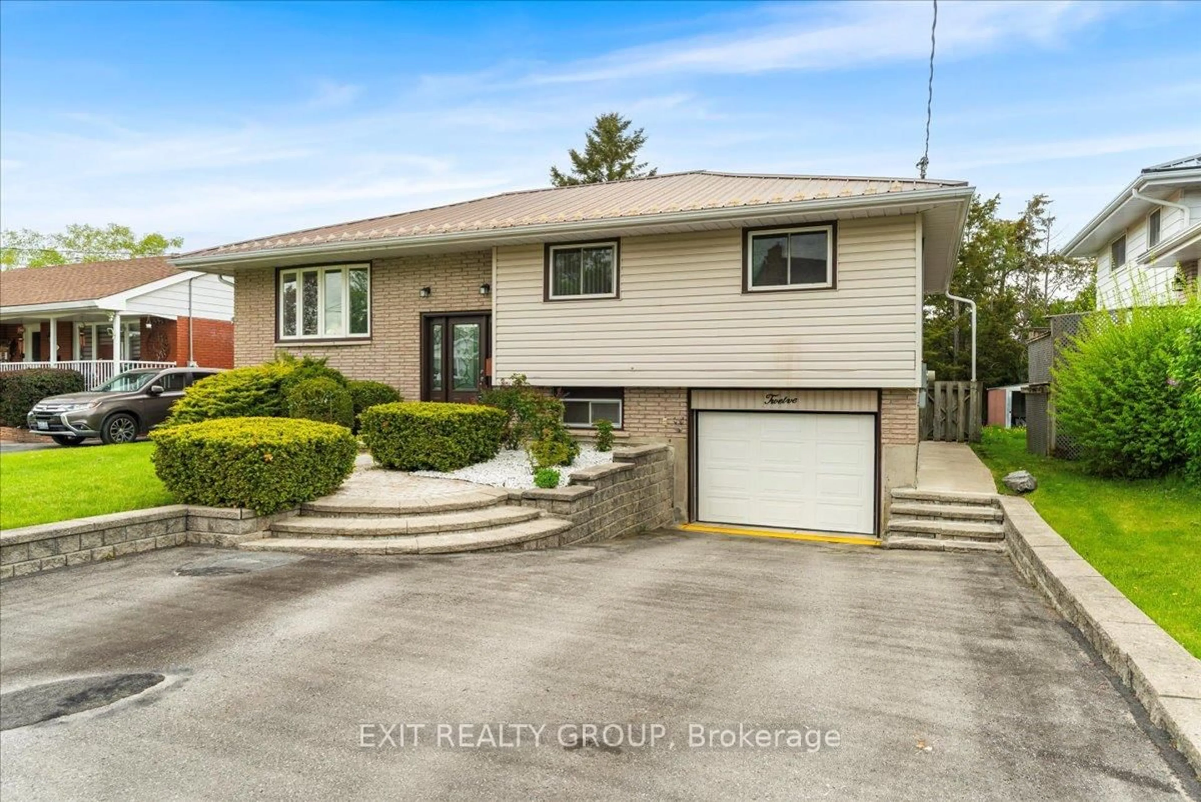 Unknown for 12 Chown Cres, Belleville Ontario K8P 4P9