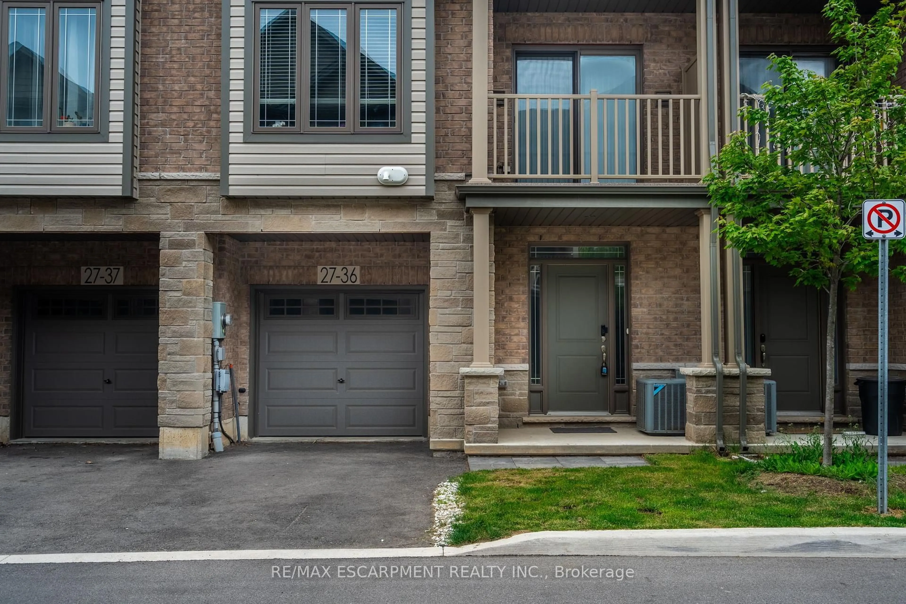 Home with brick exterior material, street for 27 Rachel Dr #36, Hamilton Ontario L8E 0K6