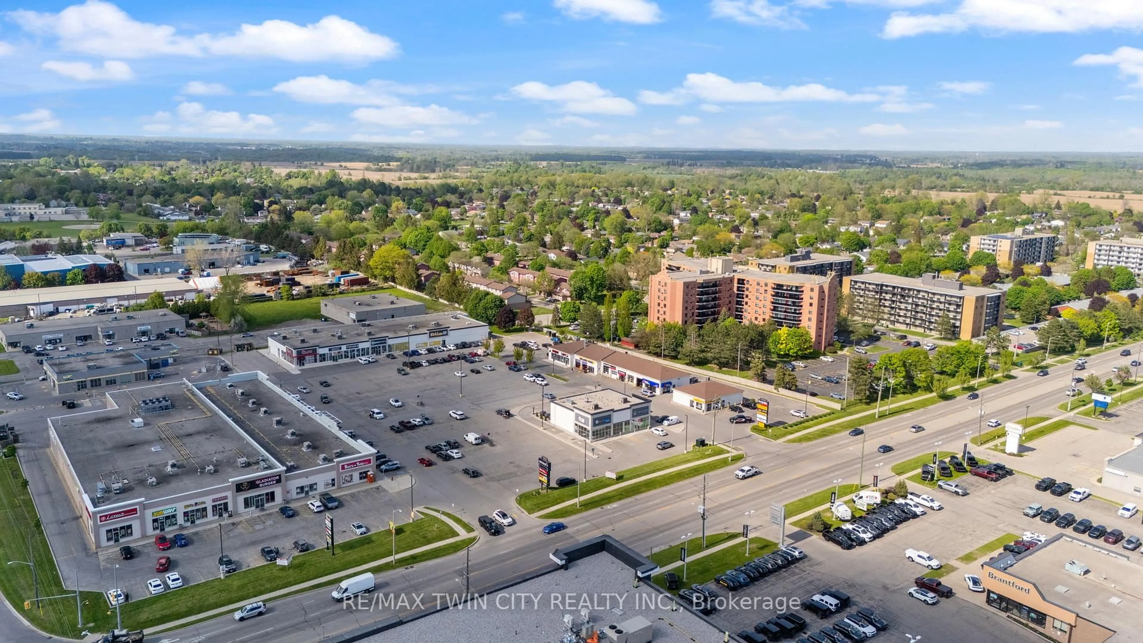 A pic from outside/outdoor area/front of a property/back of a property/a pic from drone, city buildings view from balcony for 9 Bonheur Crt #212, Brantford Ontario N3P 1Z5