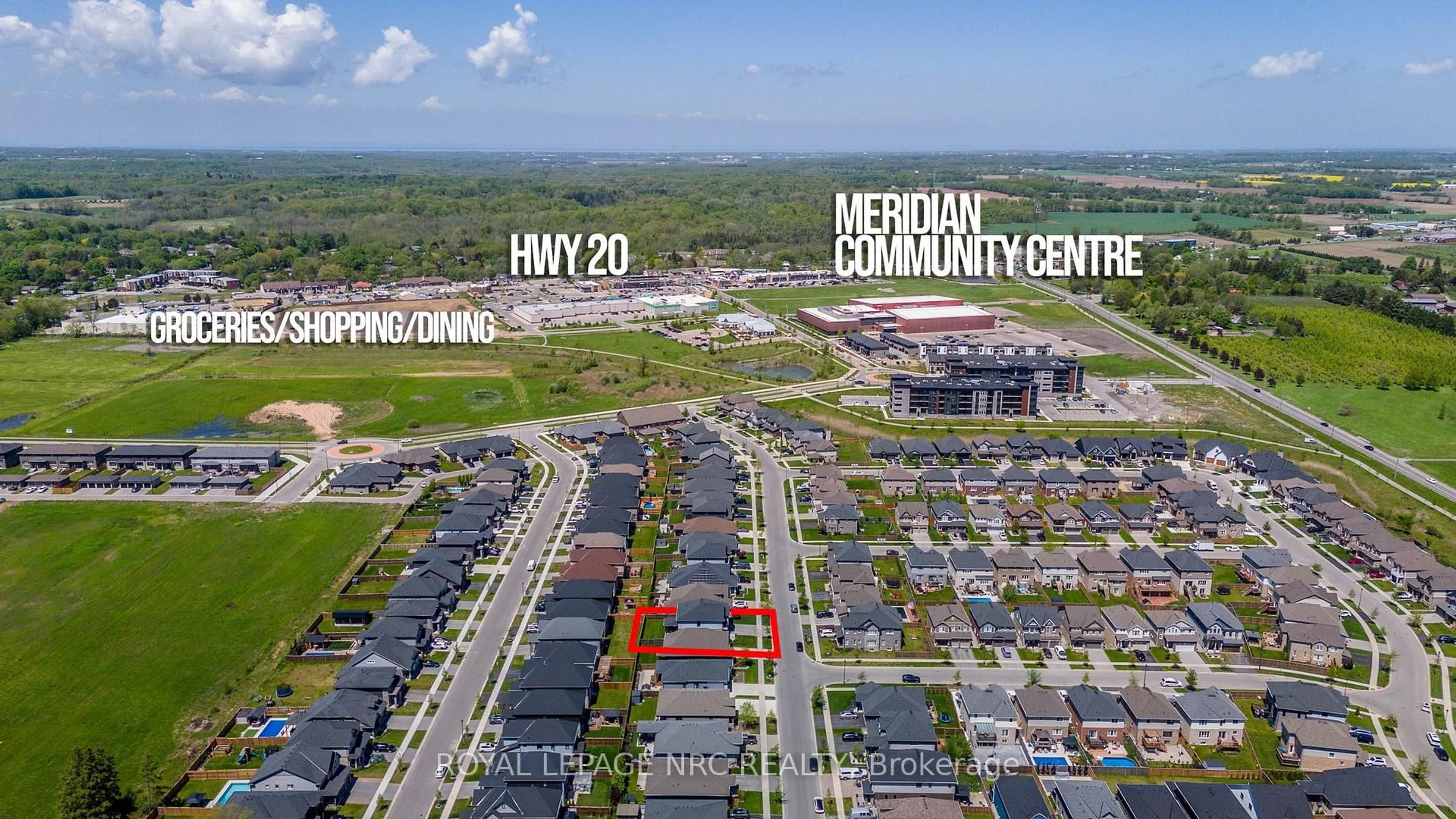 A pic from outside/outdoor area/front of a property/back of a property/a pic from drone, mountain view for 126 Lametti Dr, Pelham Ontario L0S 1E6
