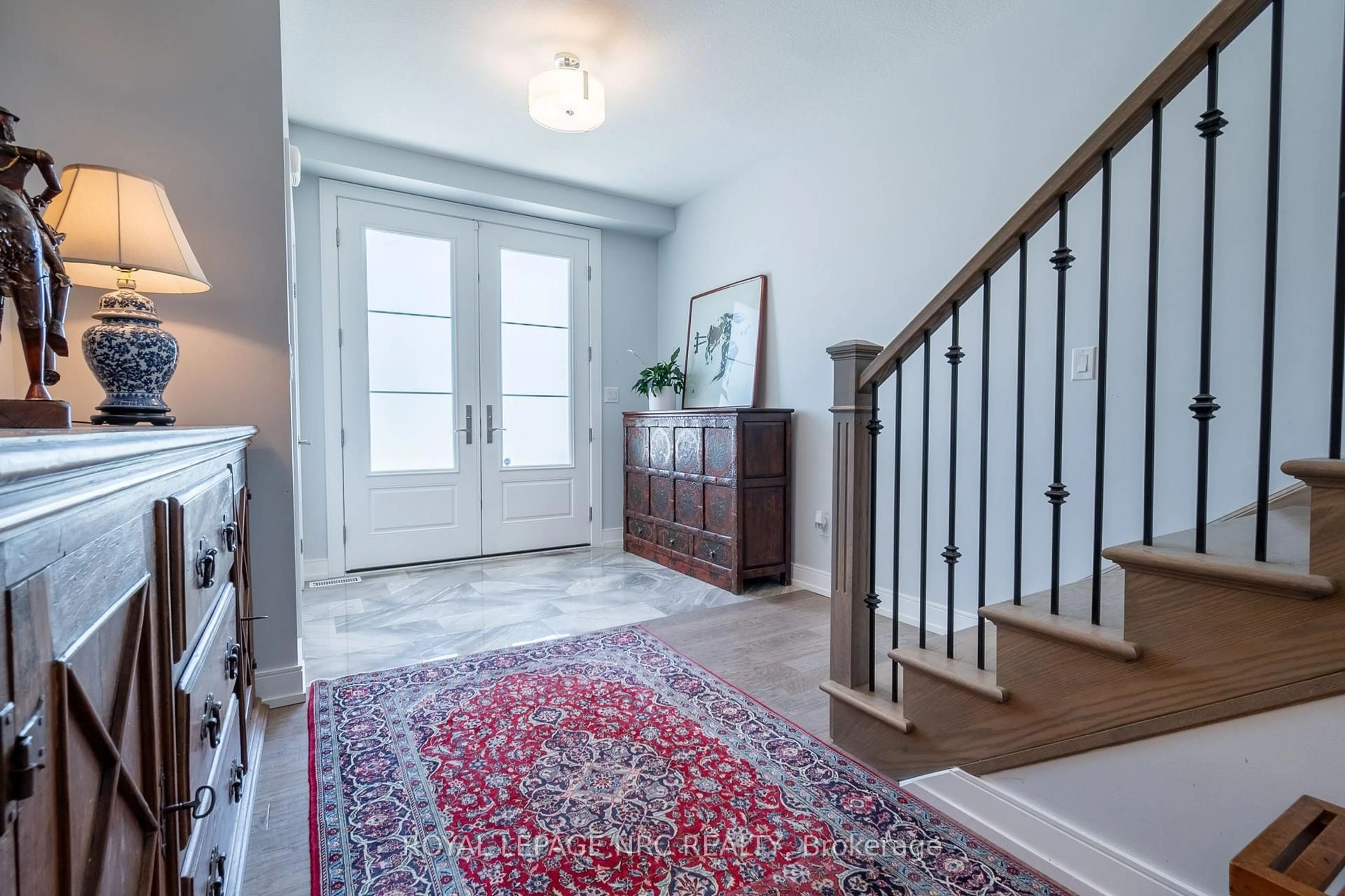 Indoor entryway for 126 Lametti Dr, Pelham Ontario L0S 1E6
