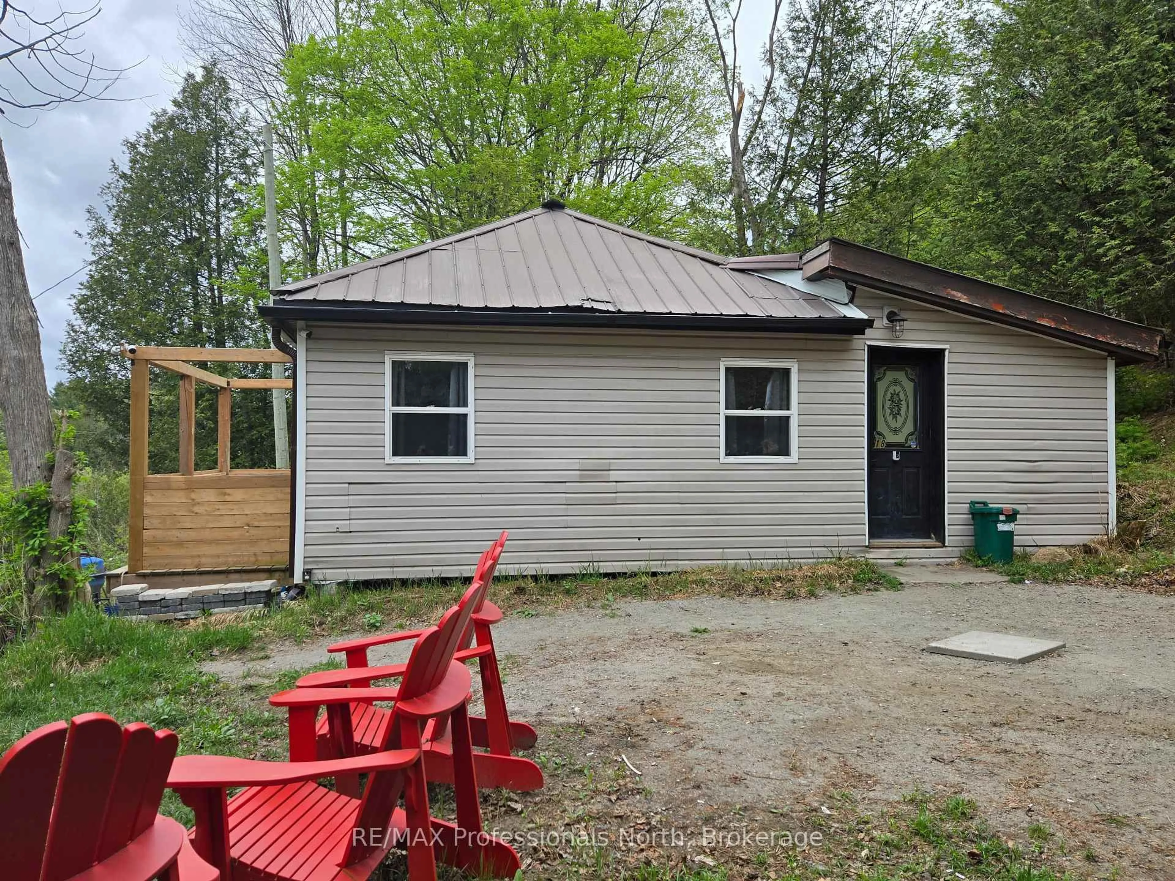 Shed for 18 South St, Dysart et al Ontario K0M 1S0