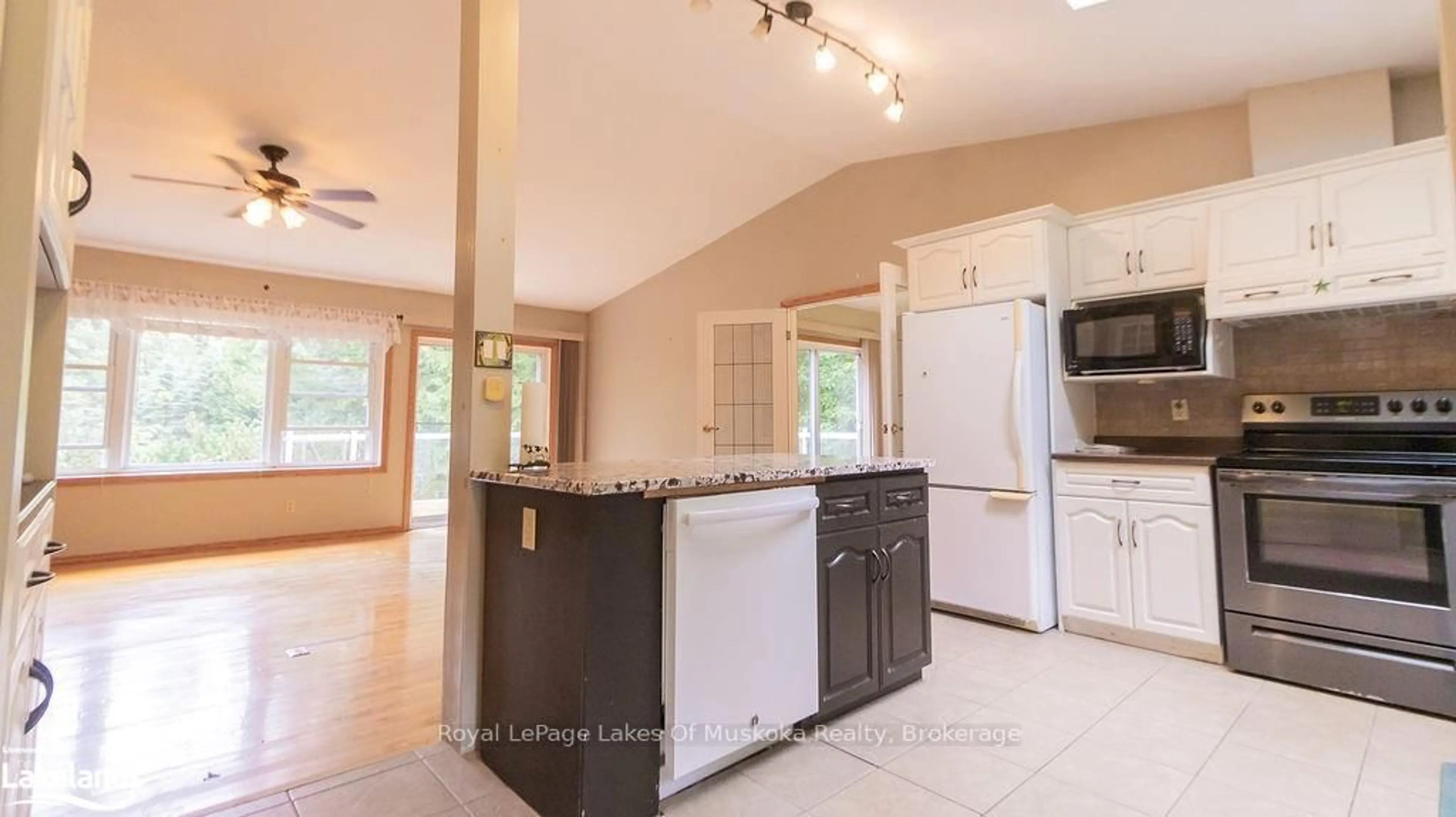 Open concept kitchen, ceramic/tile floor for 4244 MUSKOKA ROAD 117 N/A, Lake of Bays Ontario P0B 1A0