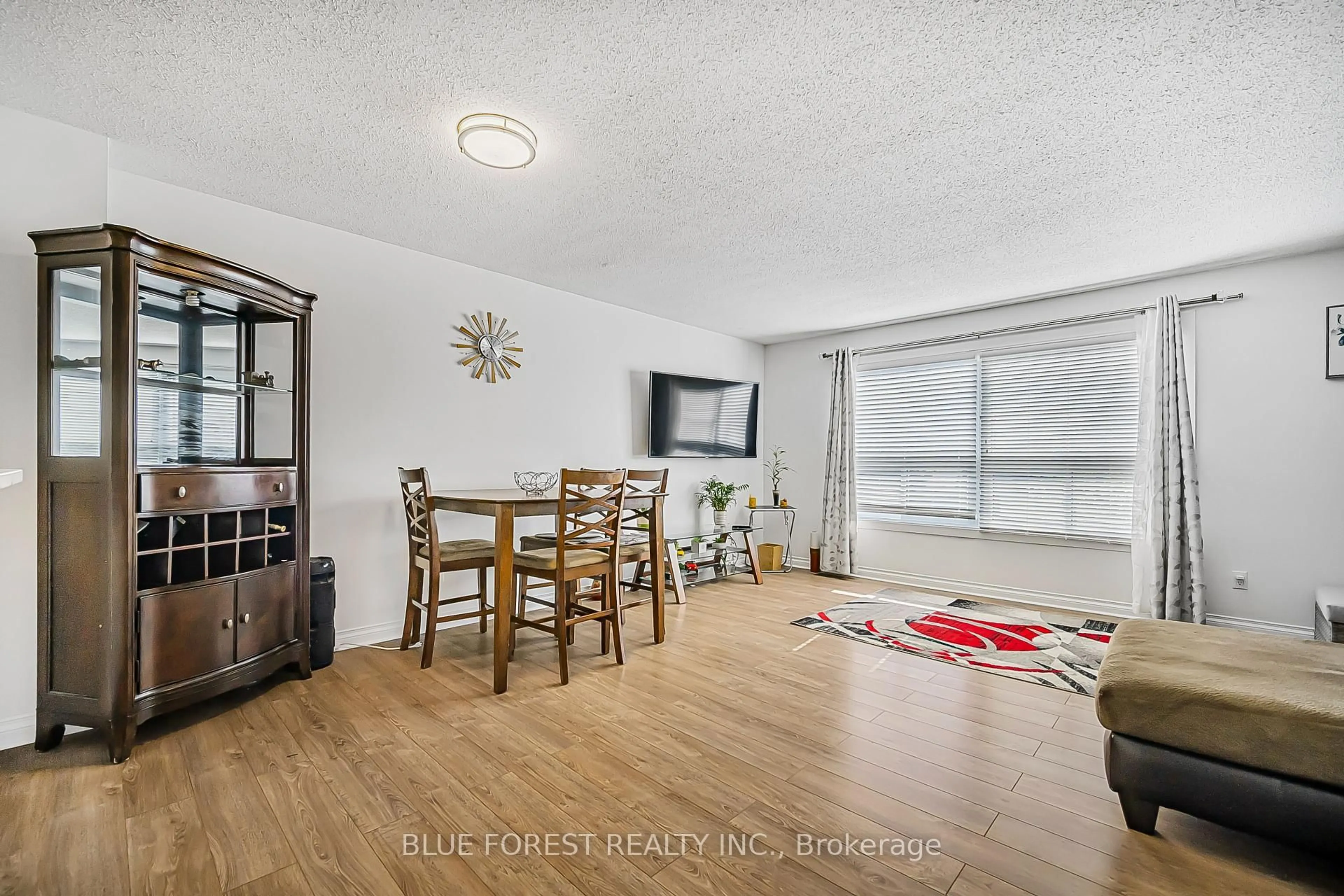 Unknown for 450 Pond Mills Rd #15, London South Ontario N5Z 4X2