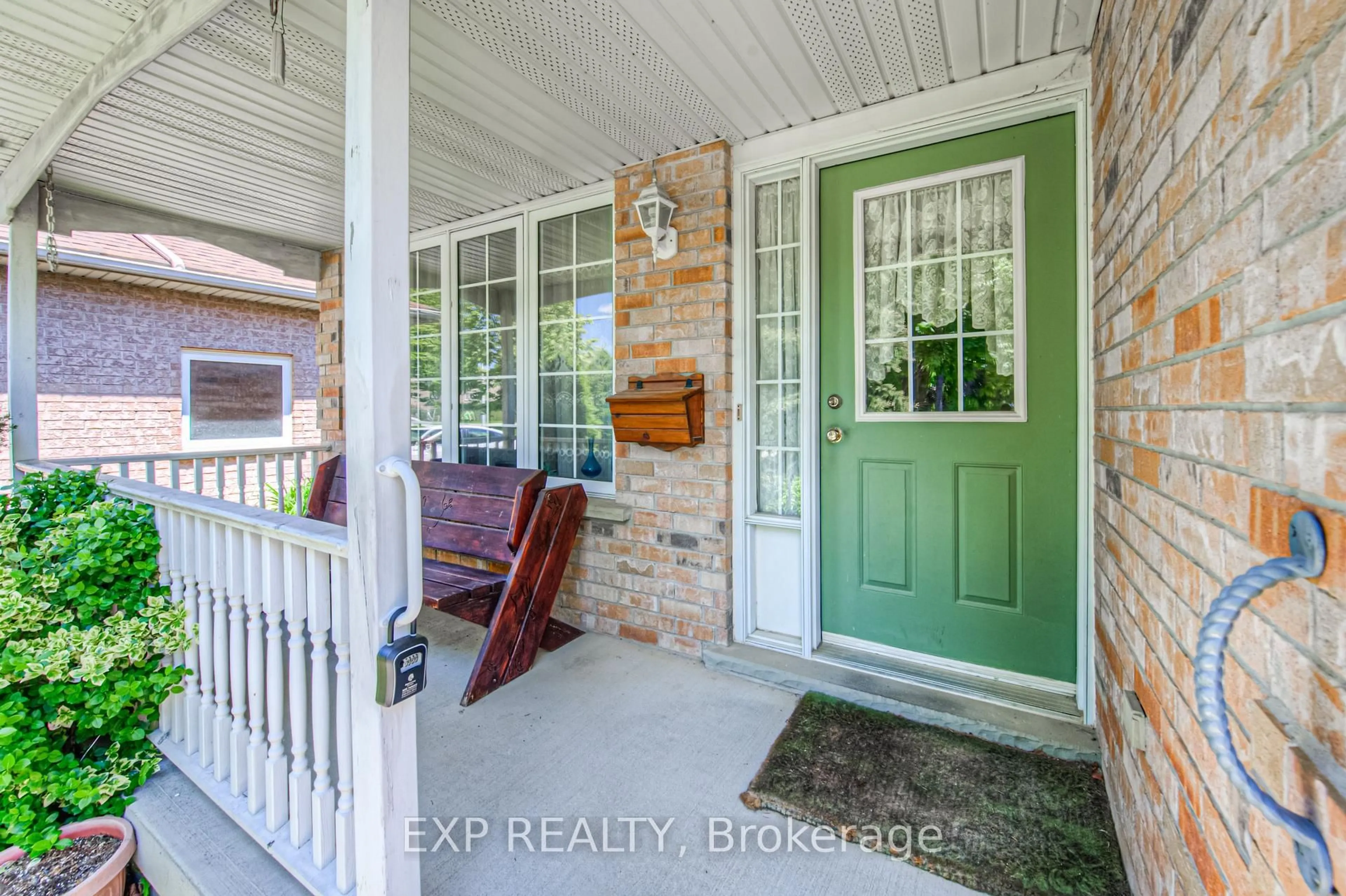 Indoor entryway for 5 Flamingo Dr, Woolwich Ontario N3B 1V3