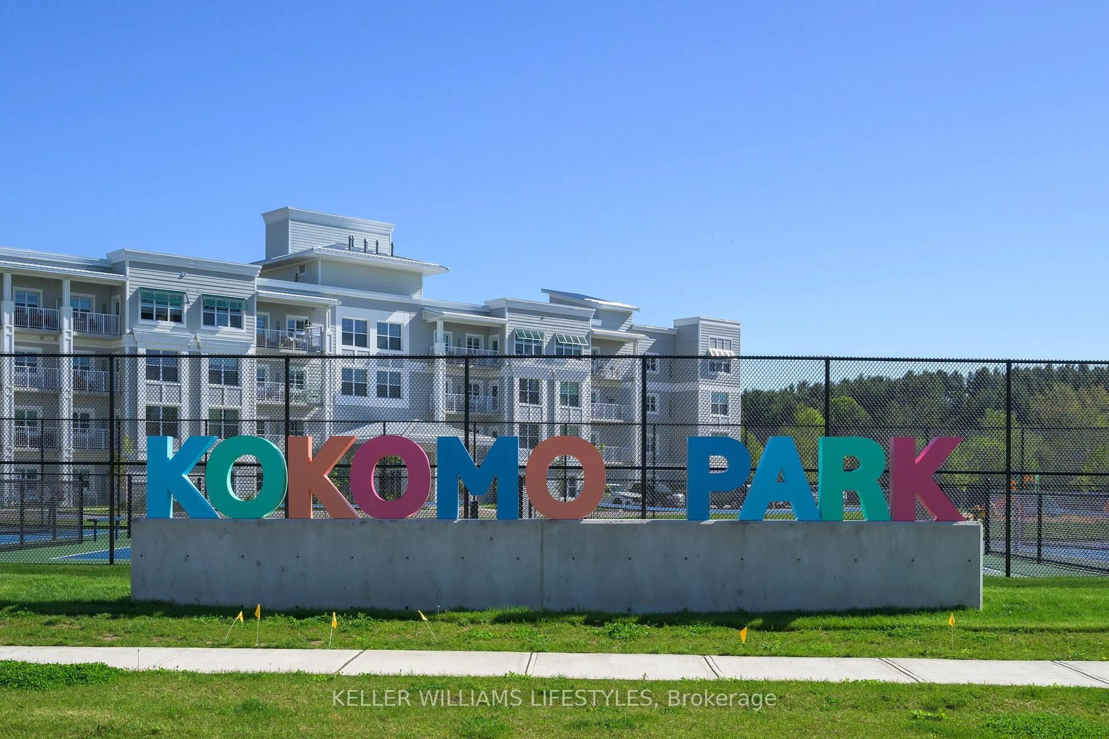 Parking for 100 The Promenade St #401, Central Elgin Ontario N5L 0B7
