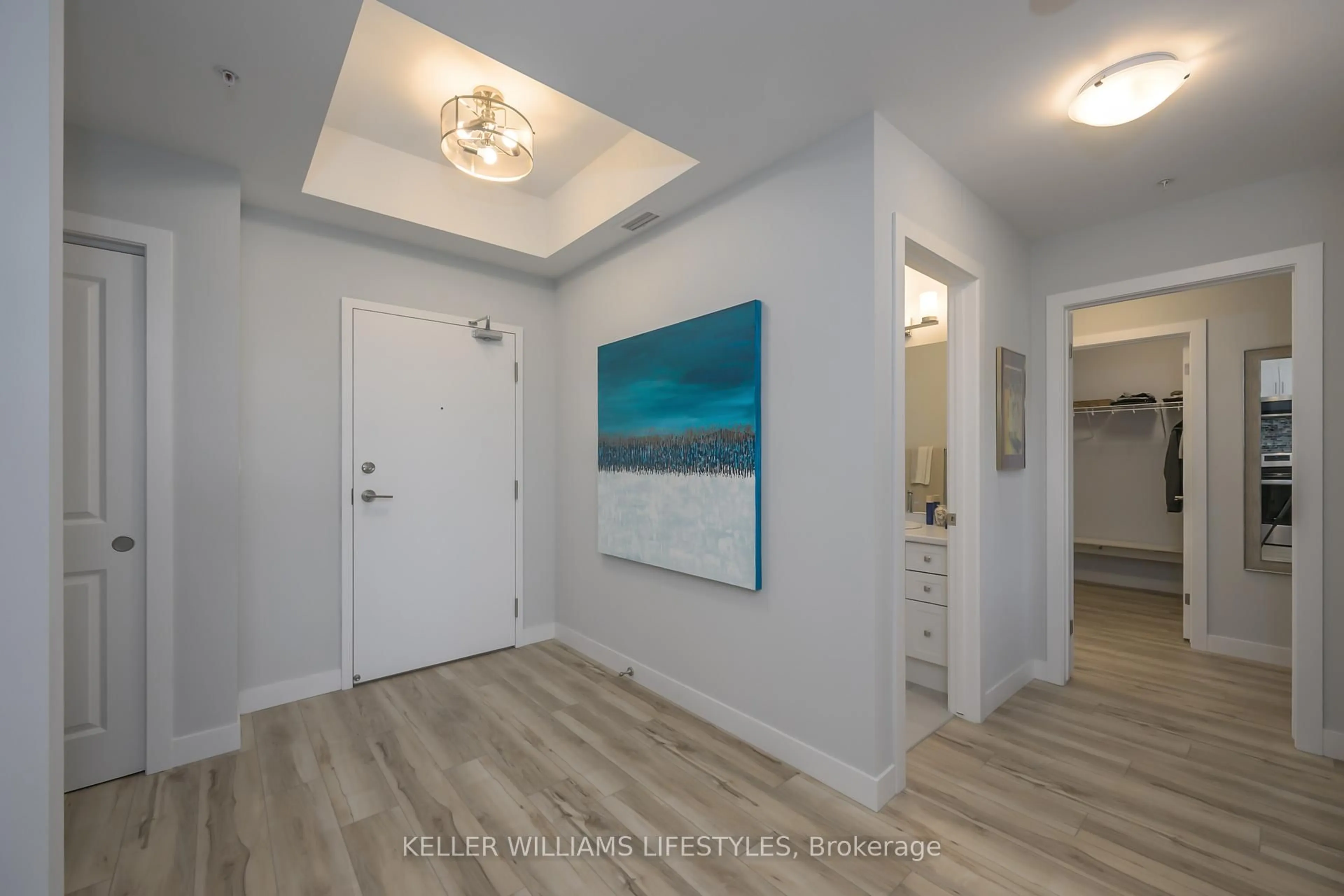 Indoor entryway for 100 The Promenade St #401, Central Elgin Ontario N5L 0B7