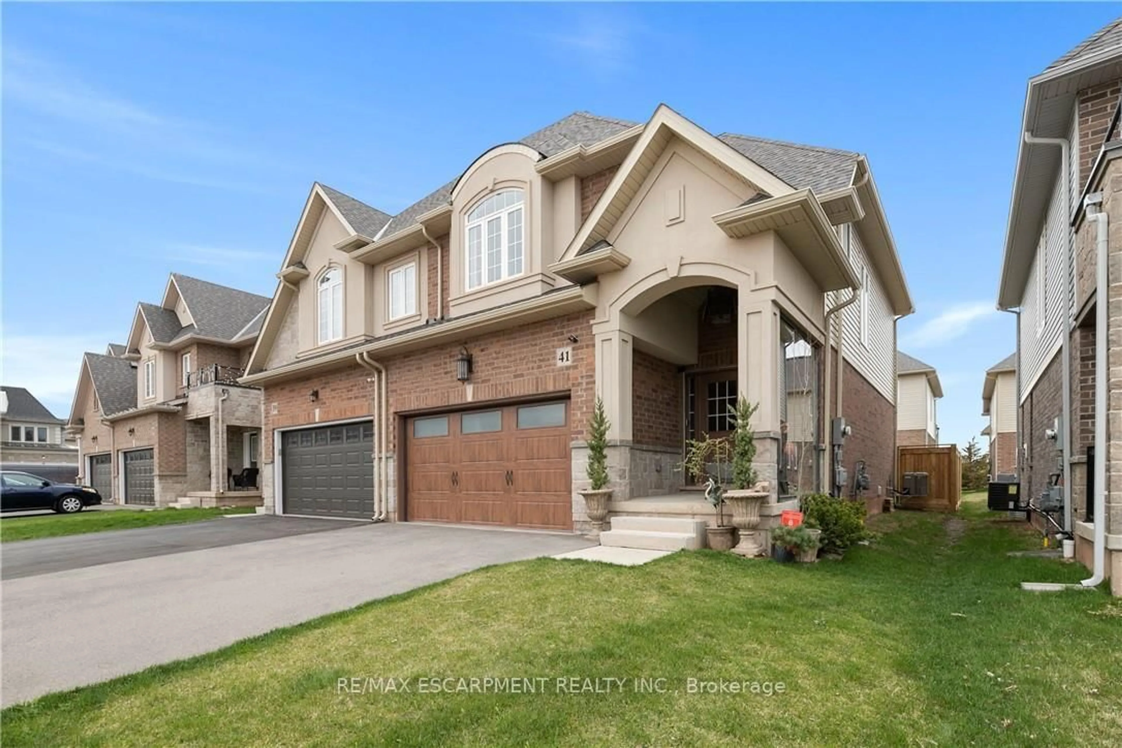 Home with brick exterior material, street for 41 Foothills Lane, Hamilton Ontario L8E 0K1