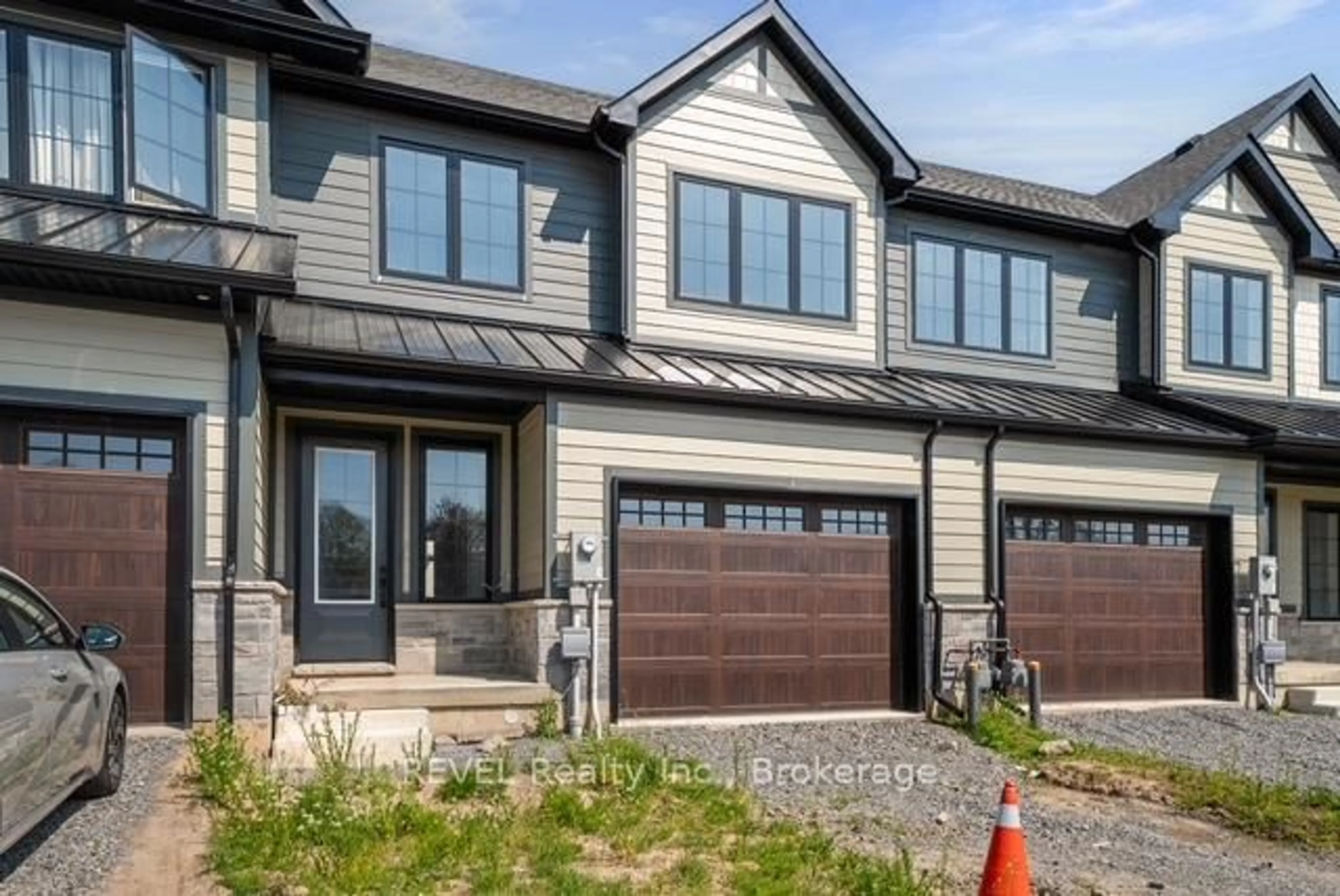 Unknown for 101 IVY Cres, Thorold Ontario L2V 4N9