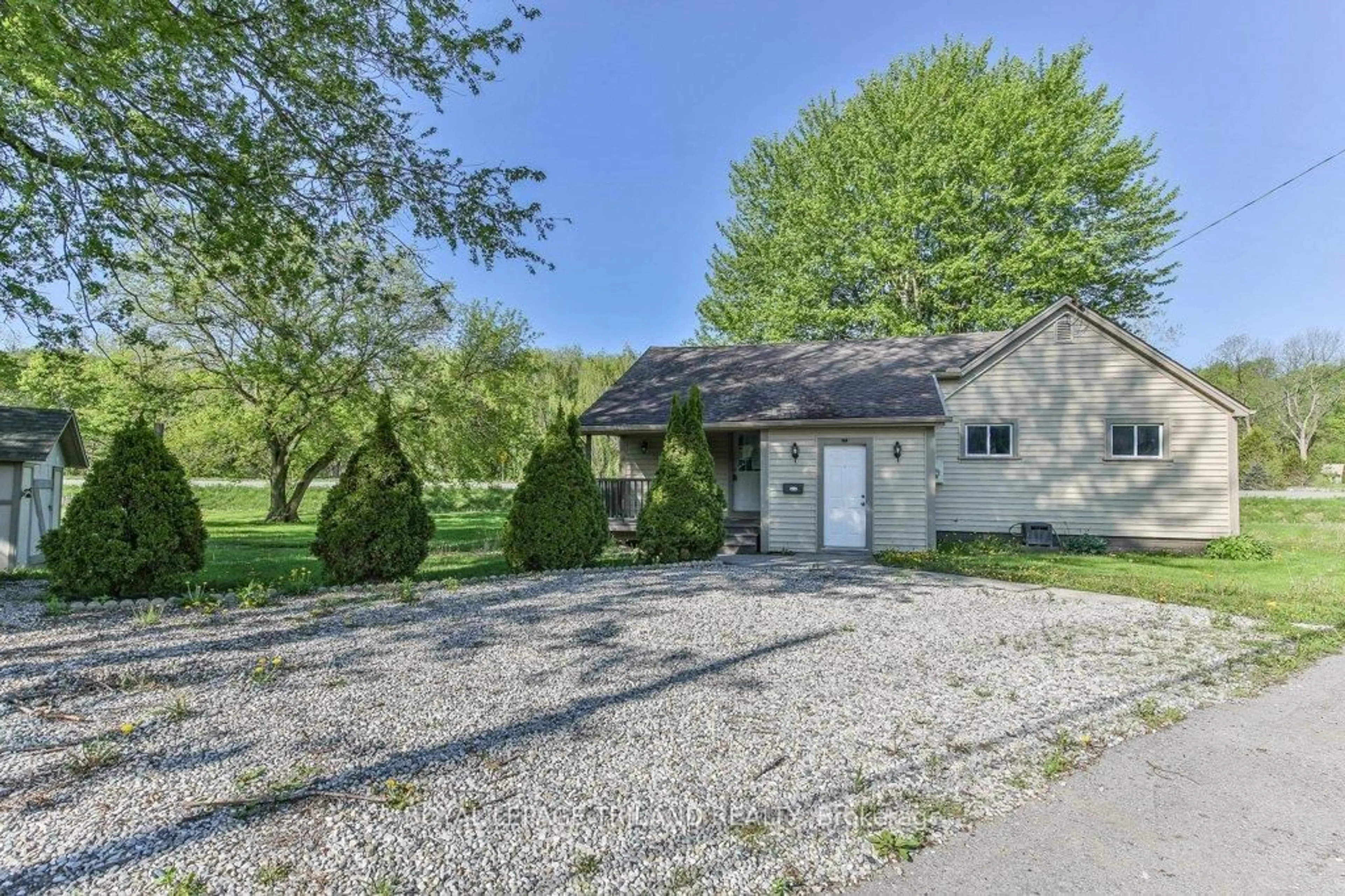 A pic from outside/outdoor area/front of a property/back of a property/a pic from drone, street for 12 KING St, Bayham Ontario N0J 1Z0