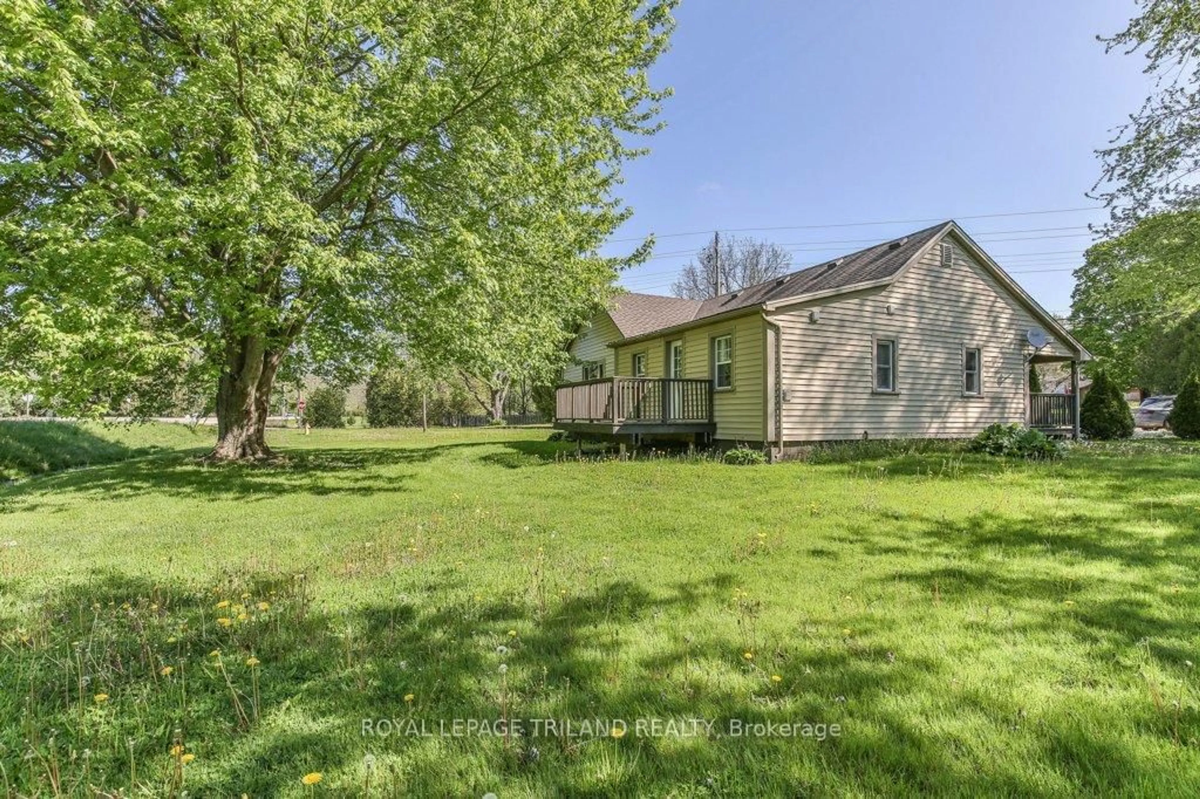 A pic from outside/outdoor area/front of a property/back of a property/a pic from drone, unknown for 12 KING St, Bayham Ontario N0J 1Z0