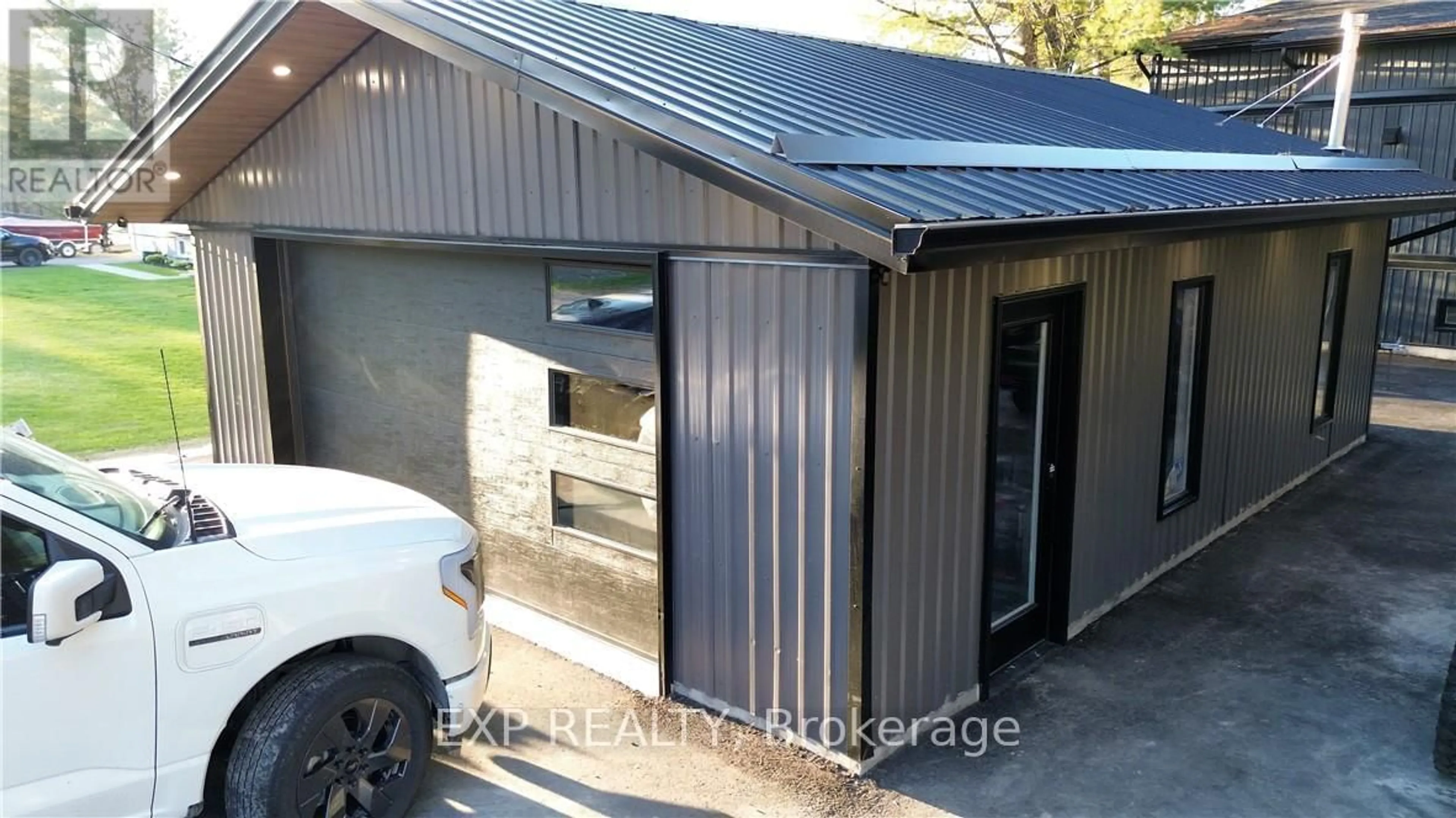 Indoor garage for 141 Northland Rd, St. Charles Ontario P0M 2W0