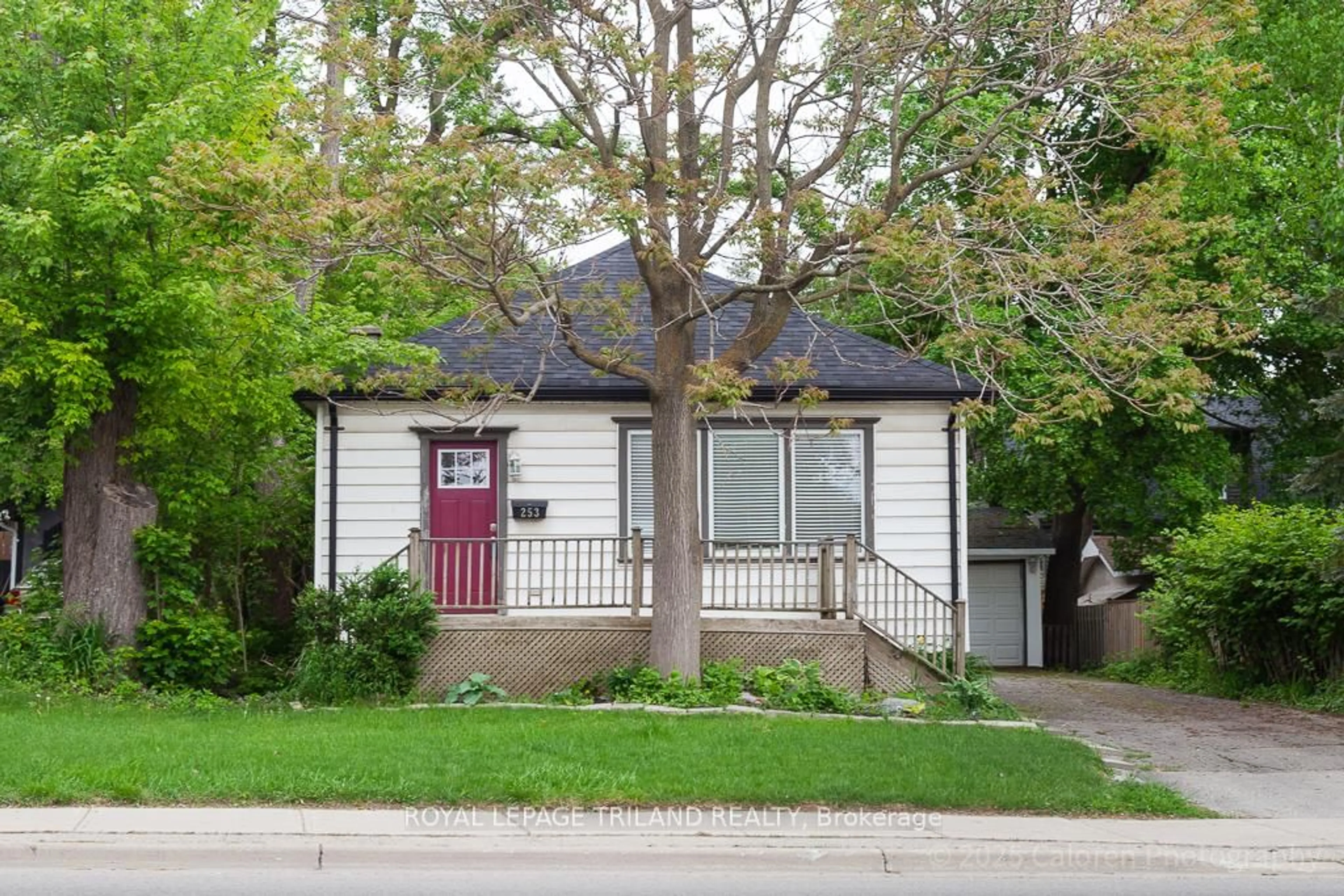 Unknown for 253 Riverside Dr, London North Ontario N6H 1E8