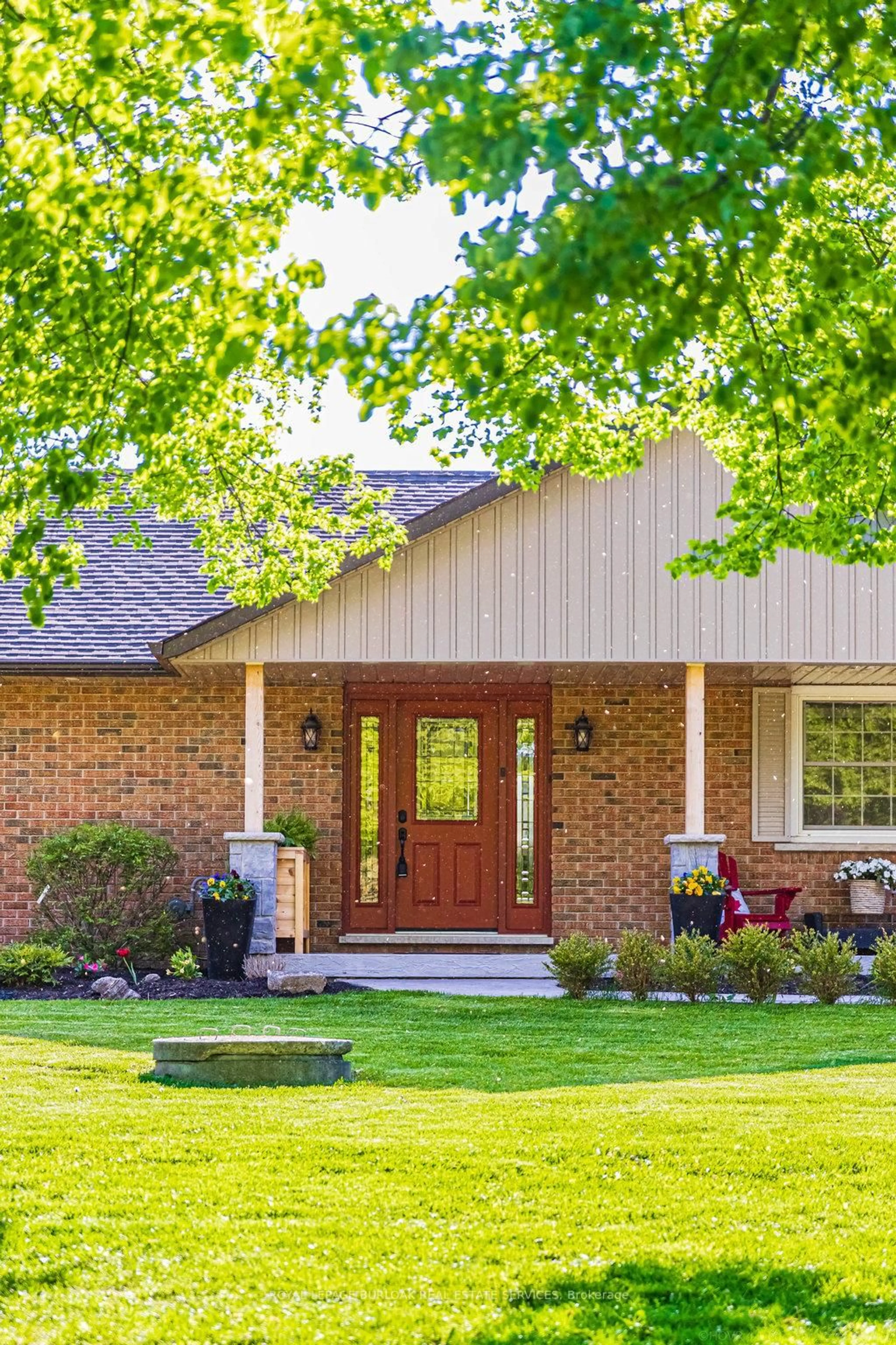 Home with brick exterior material, street for 17 Beverlyglen Dr, Hamilton Ontario L0R 1T0