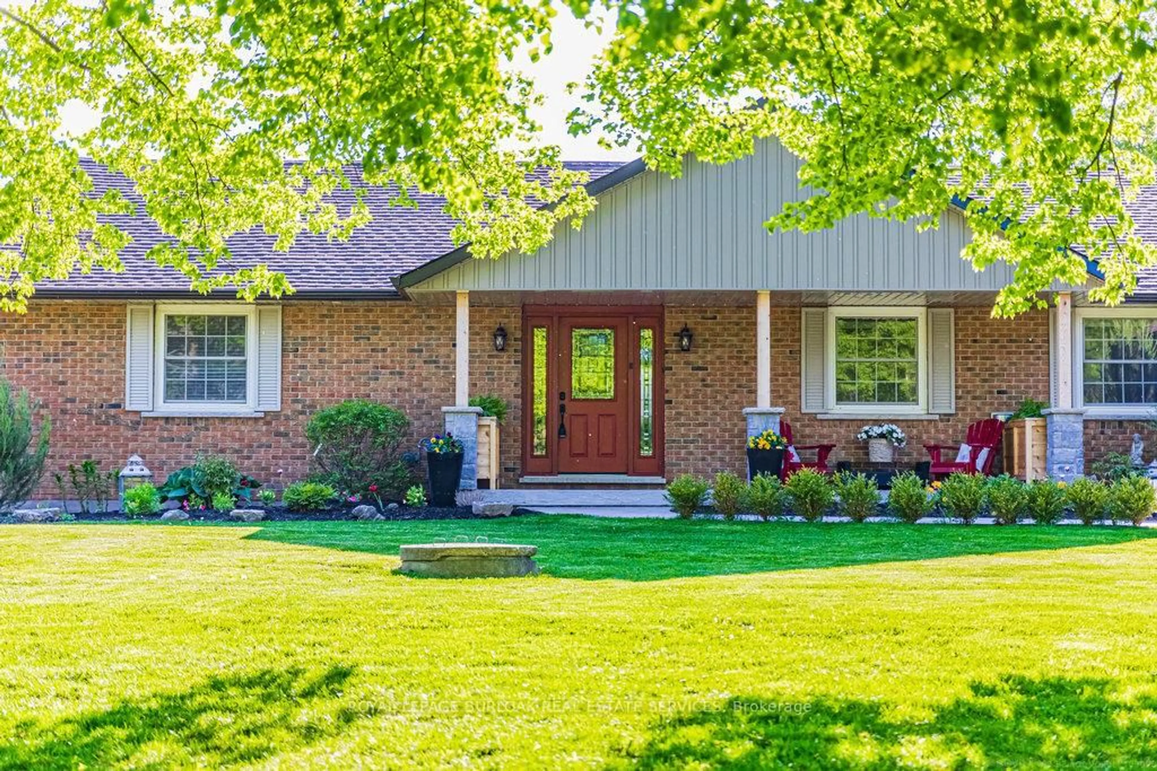 Home with brick exterior material, street for 17 Beverlyglen Dr, Hamilton Ontario L0R 1T0