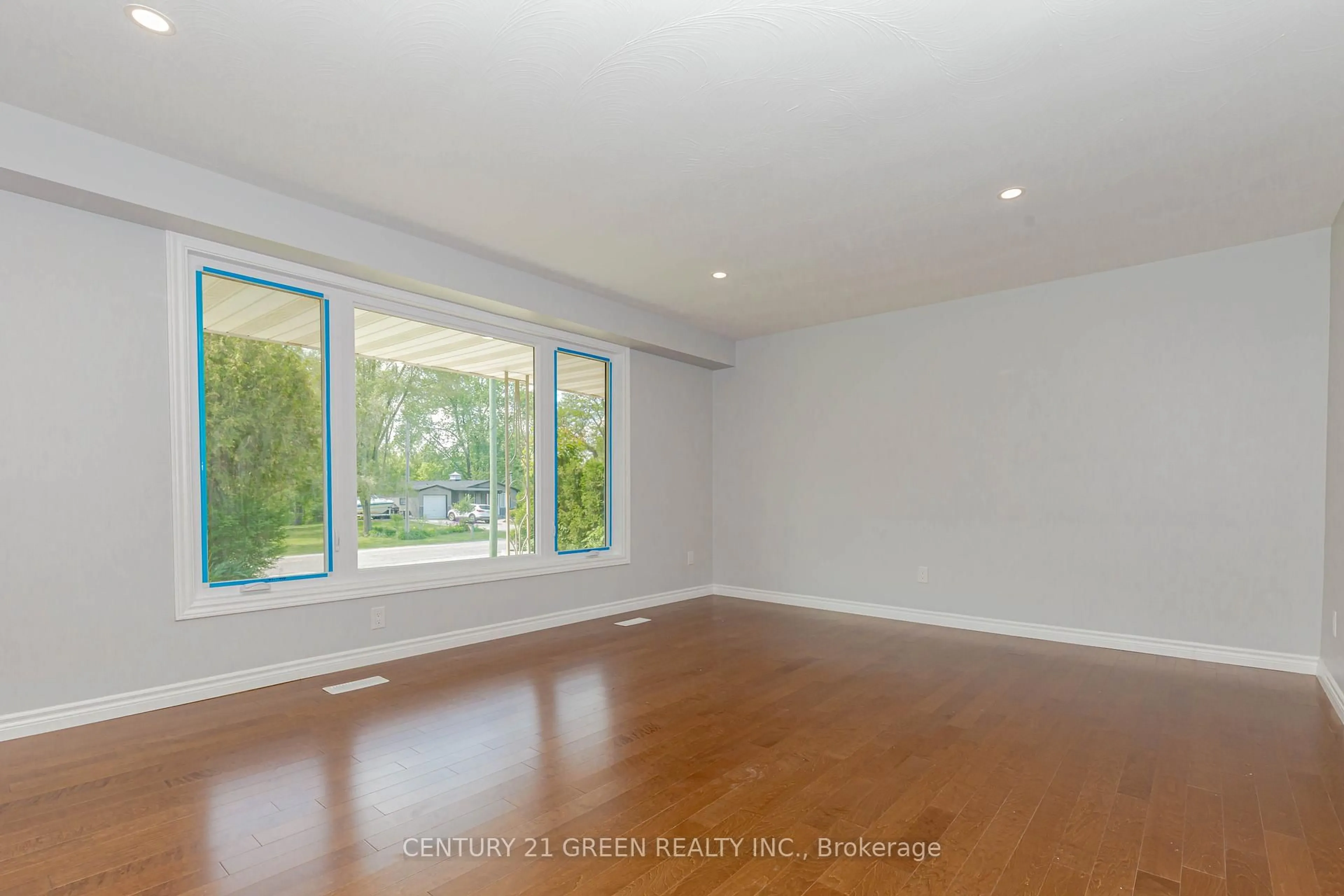A pic of a room for 1691 Glancaster Rd, Hamilton Ontario L0R 1W0