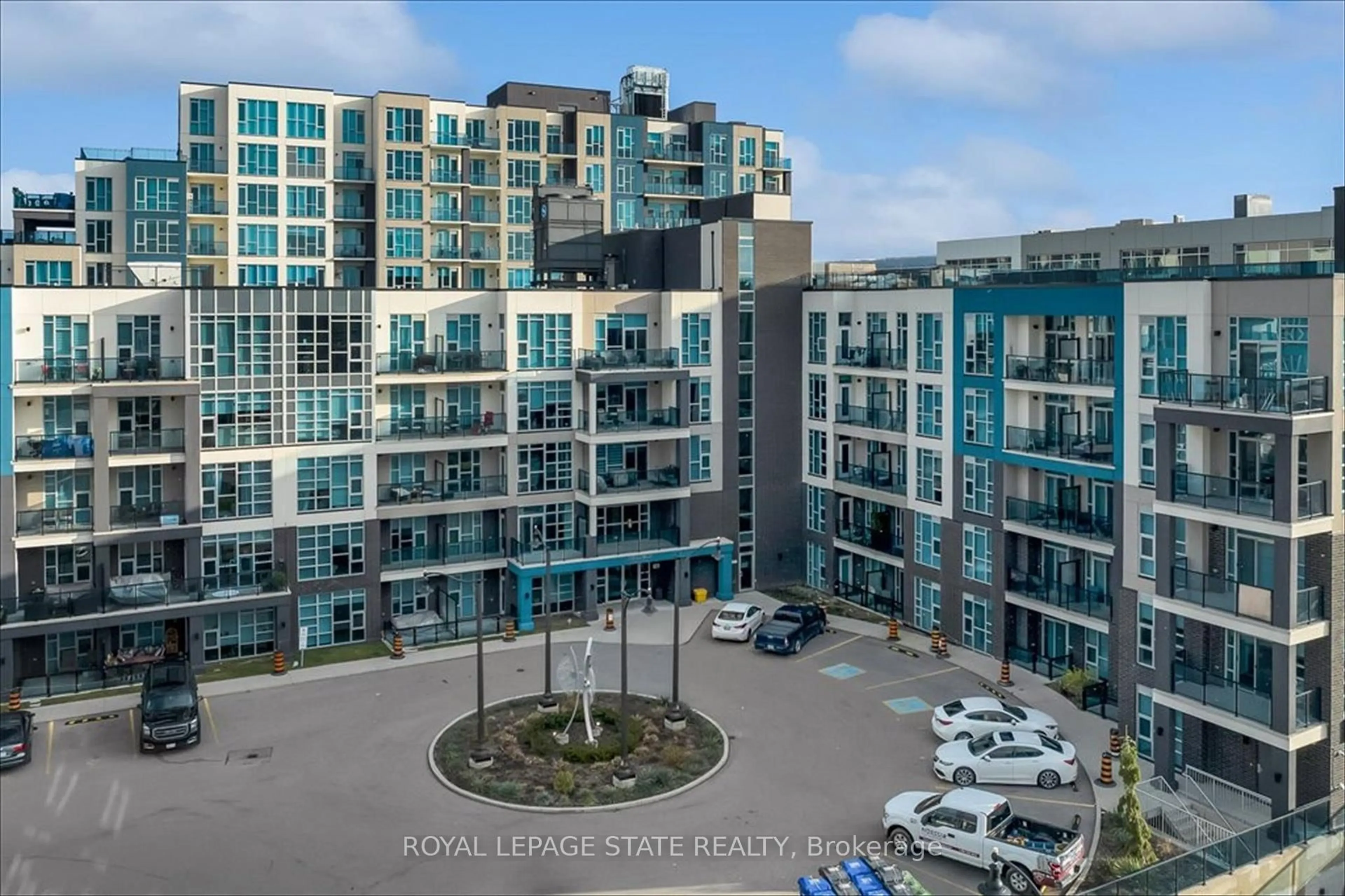 A pic from outside/outdoor area/front of a property/back of a property/a pic from drone, city buildings view from balcony for 10 Concord Pl #416, Grimsby Ontario L3M 0G6