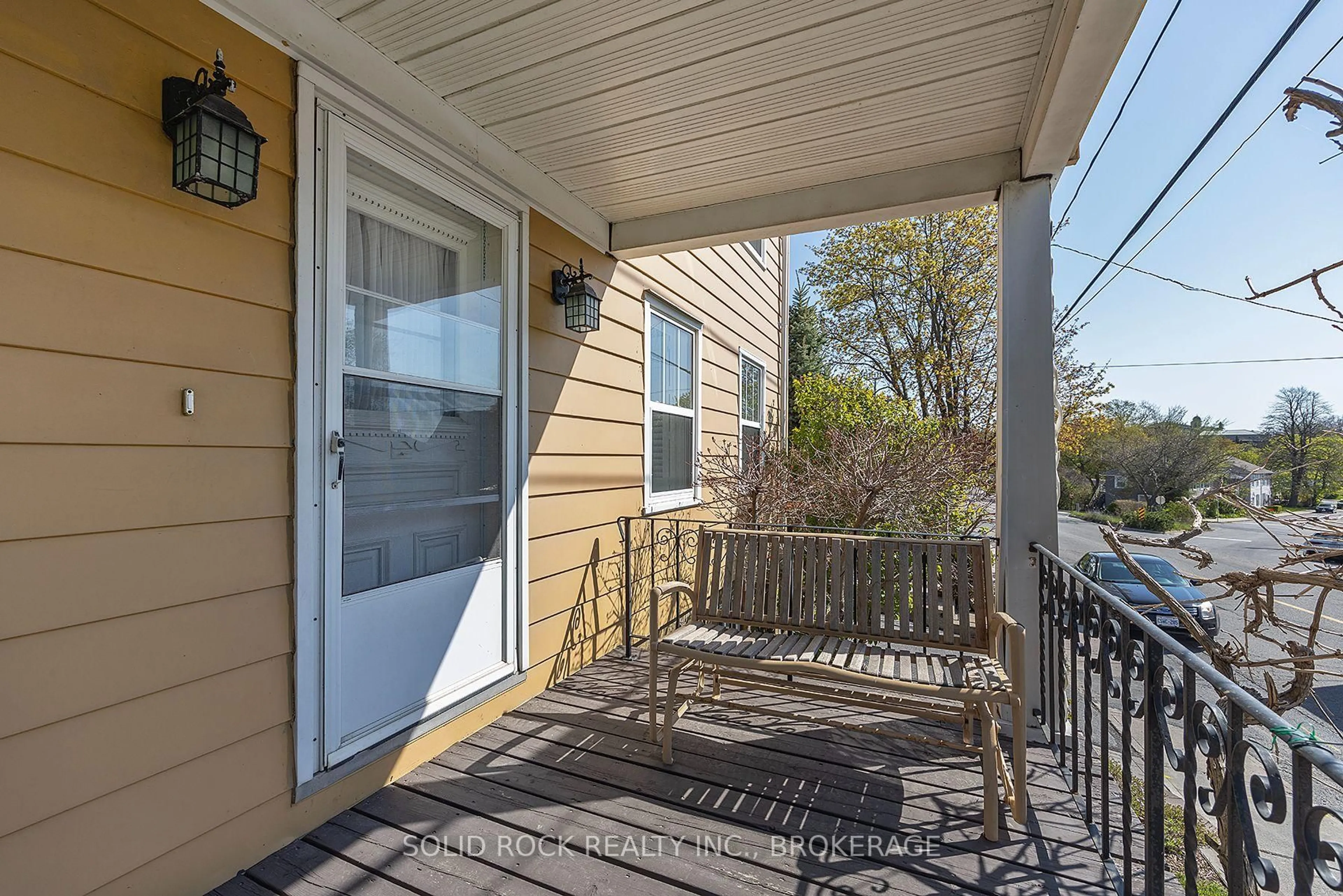 Patio, street for 647 Union St, Kingston Ontario K7M 2H9