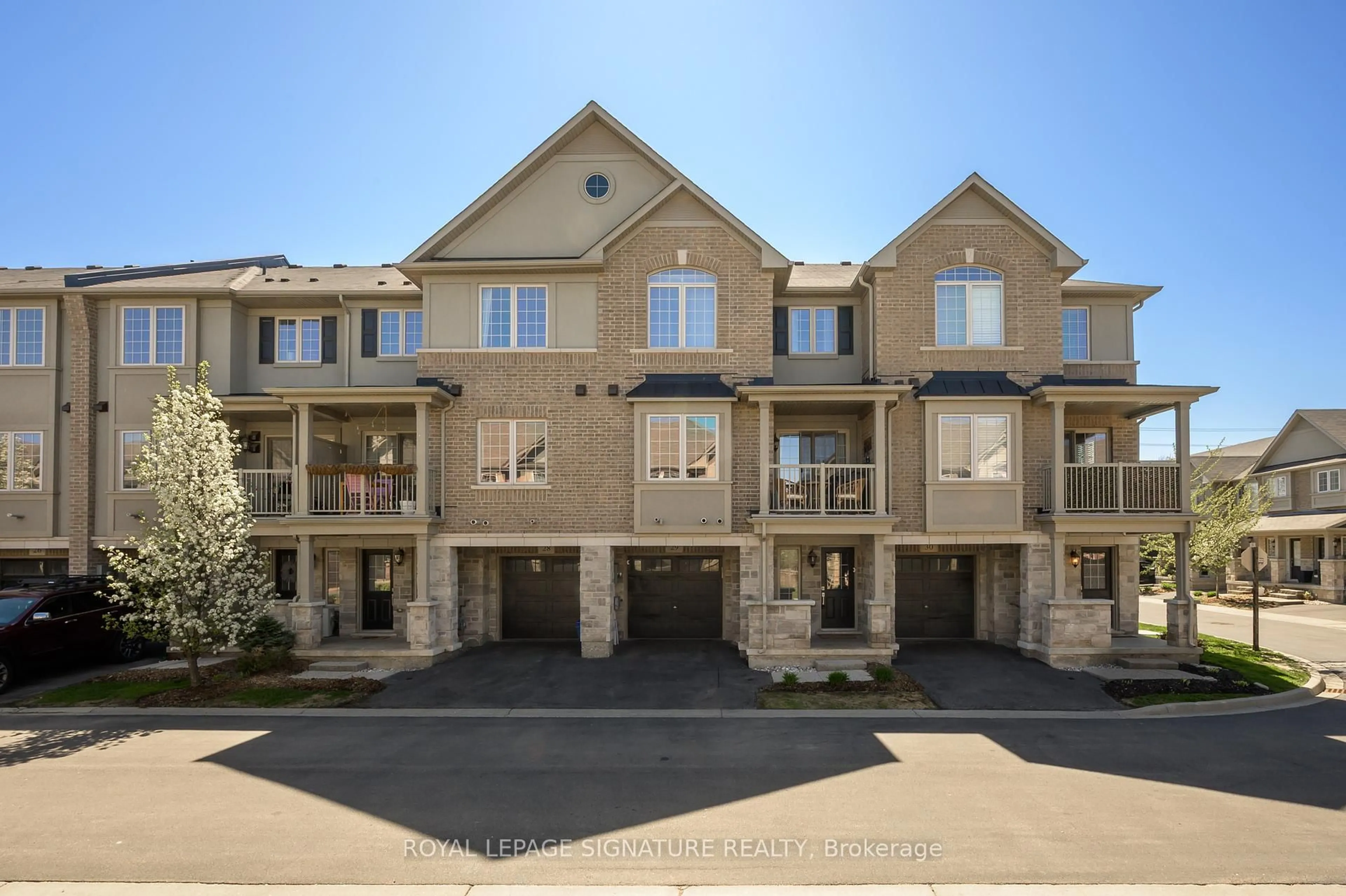 A pic from outside/outdoor area/front of a property/back of a property/a pic from drone, street for 215 Dundas St #29, Hamilton Ontario L0R 2H6