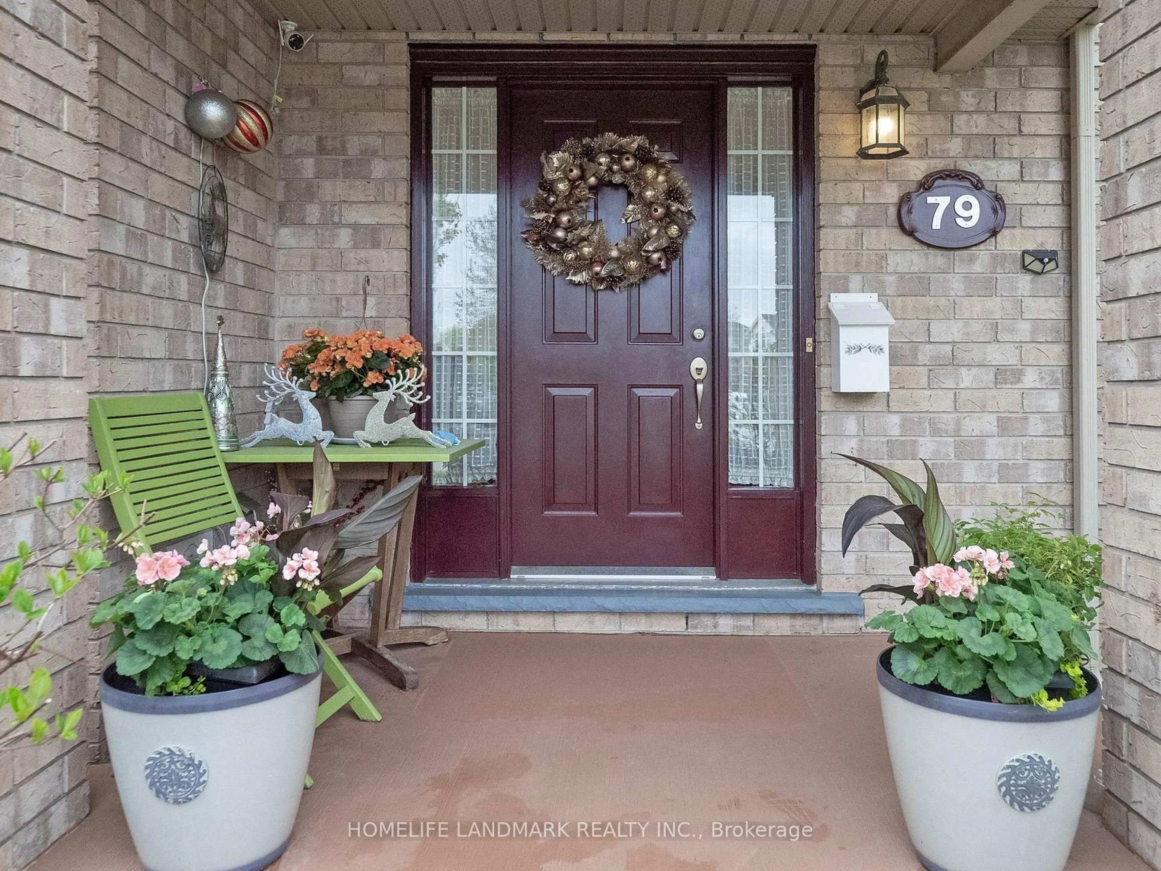 Indoor entryway for 79 Clairfields Dr, Guelph Ontario N1L 1L9
