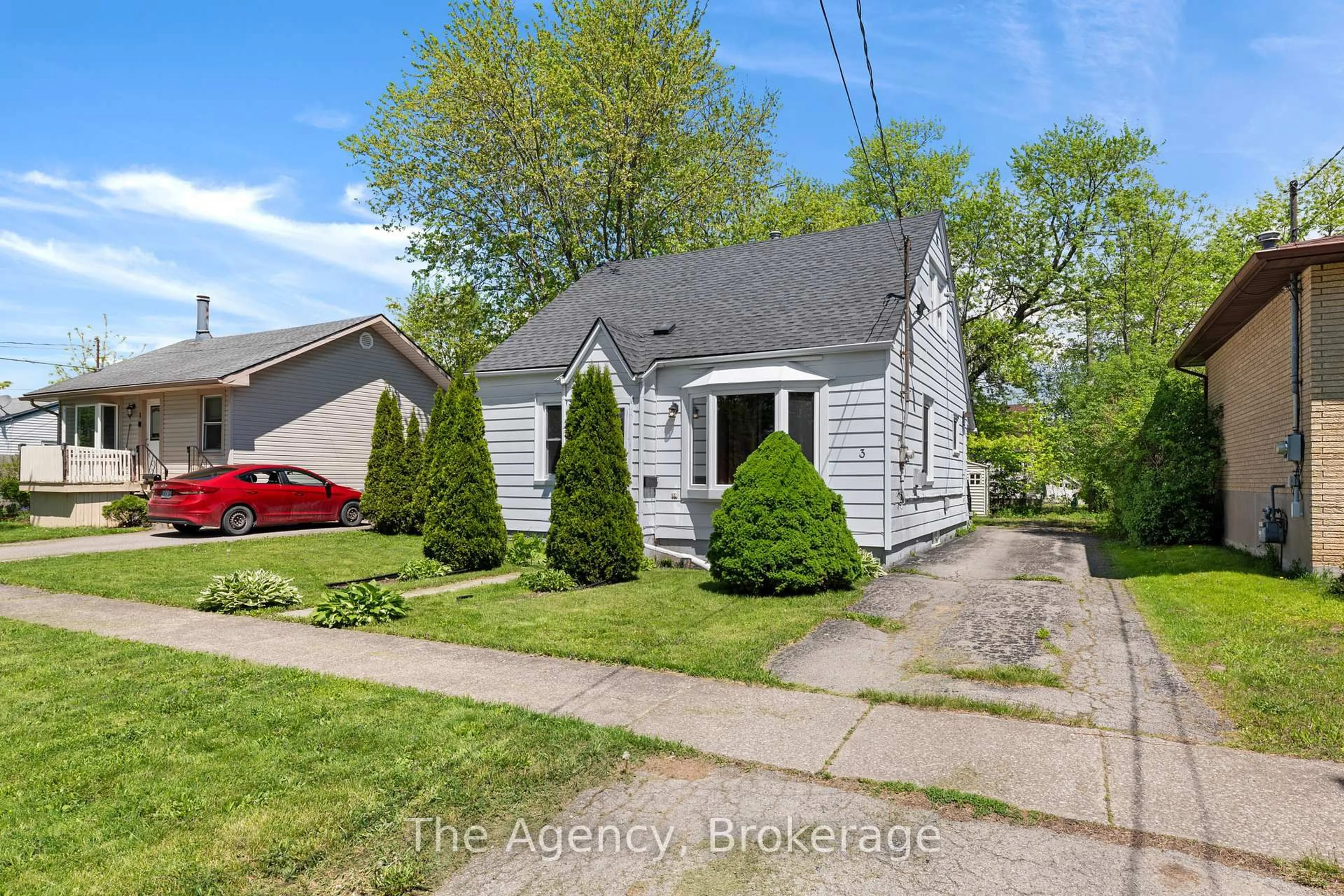 Unknown for 3 PHYLLIS St, Fort Erie Ontario L2A 3Y1