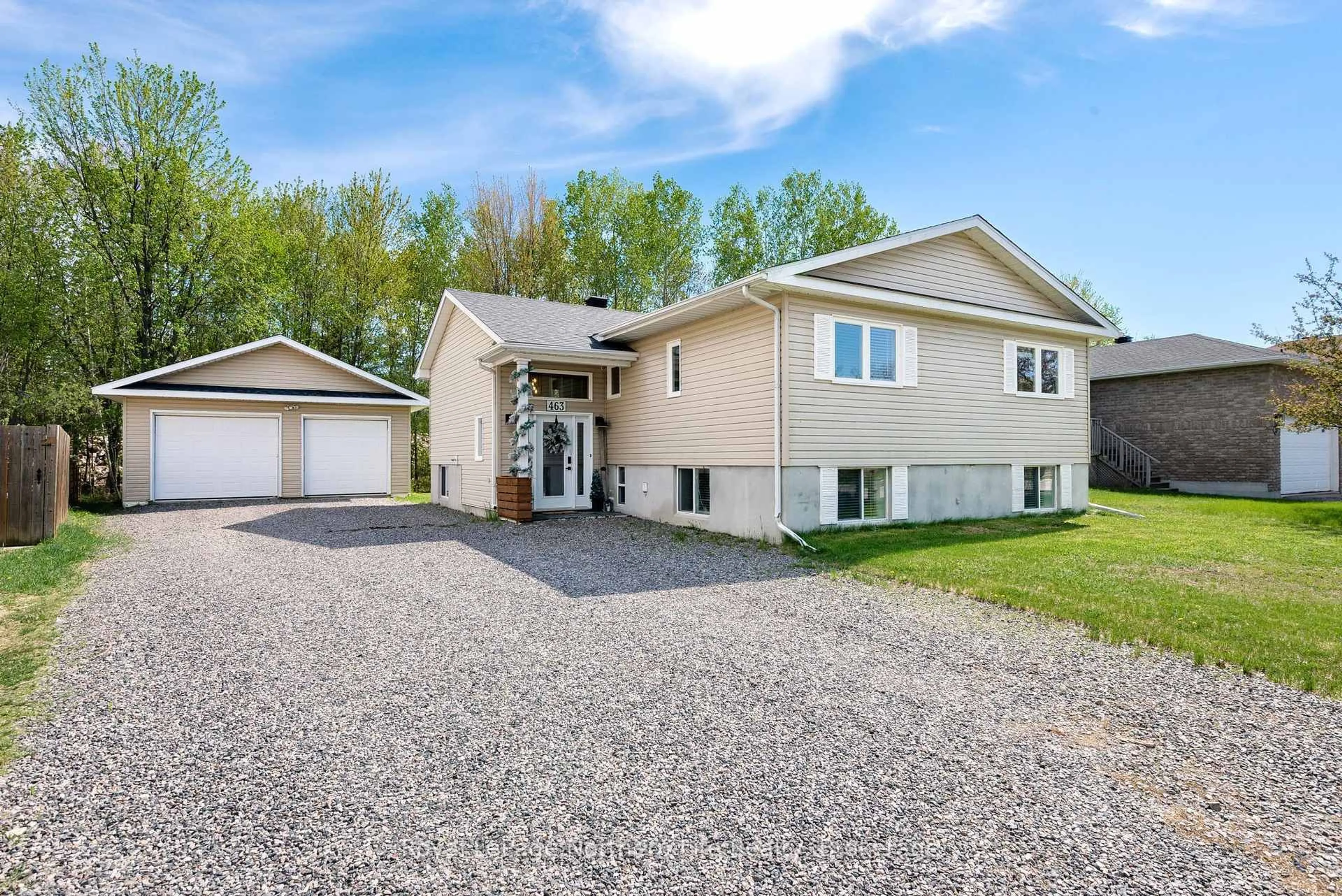 Home with vinyl exterior material, street for 463 Bunting Dr, North Bay Ontario P1A 4L4