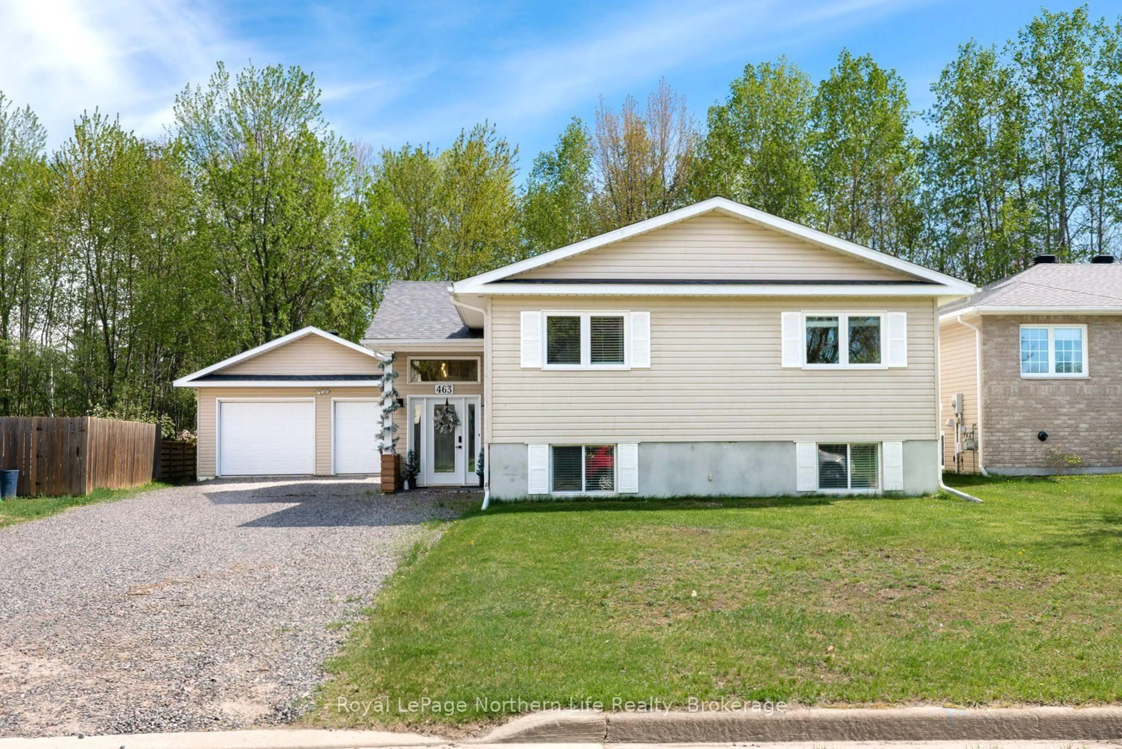 Home with vinyl exterior material, street for 463 Bunting Dr, North Bay Ontario P1A 4L4