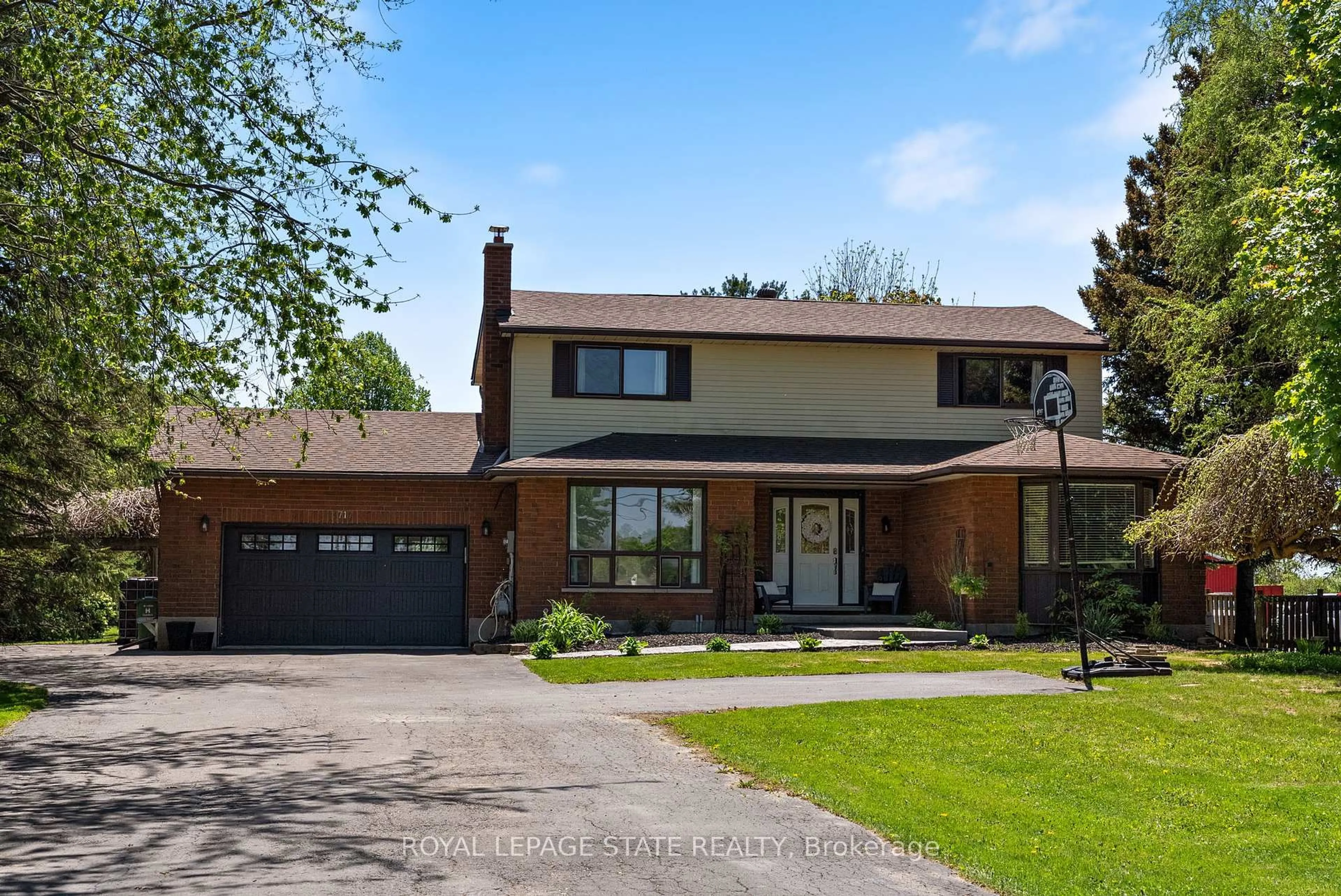 Home with brick exterior material, street for 9717 Dickenson Rd, Hamilton Ontario L0R 1W0