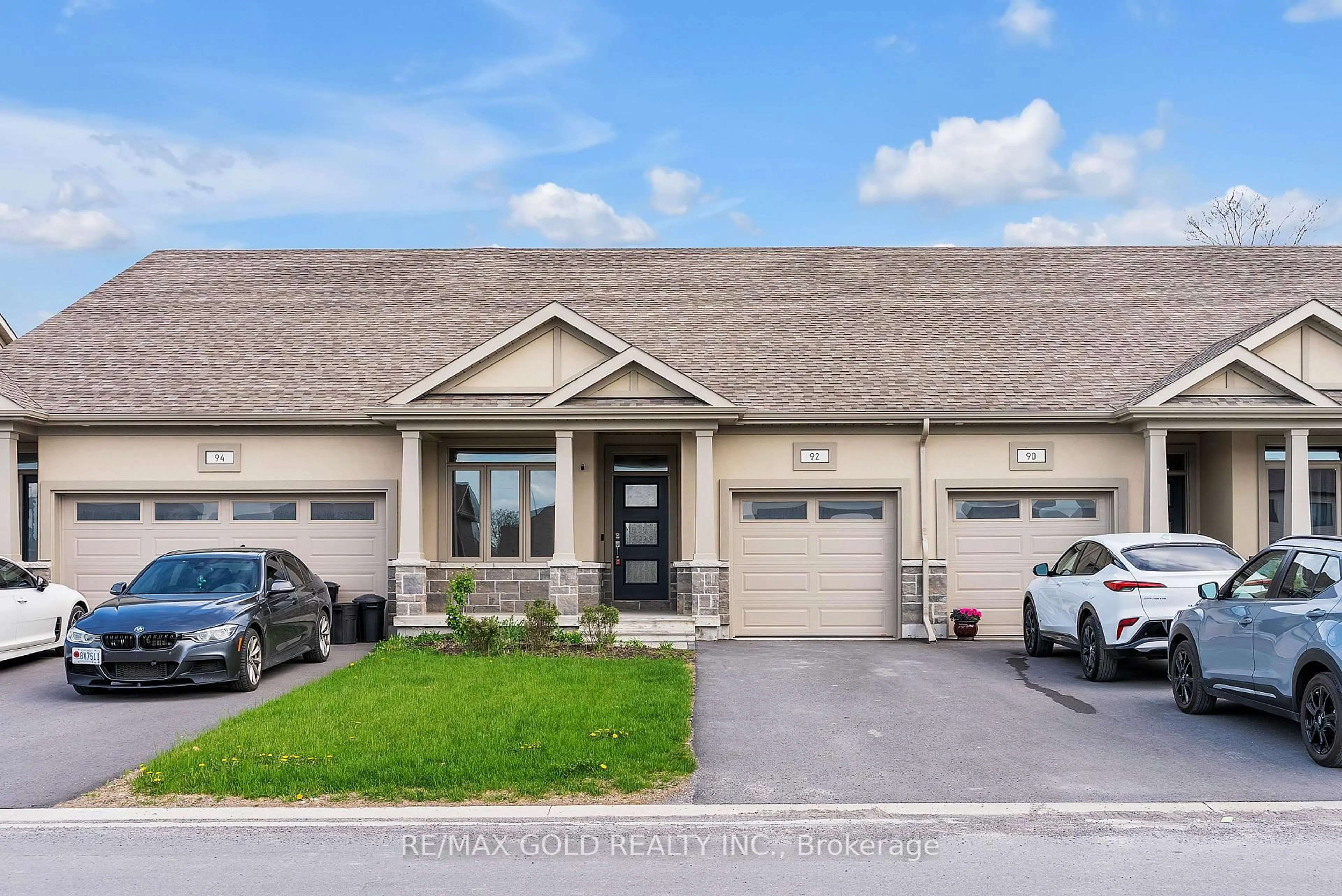 Home with vinyl exterior material, street for 92 Athabaska Dr, Belleville Ontario K8N 0T2