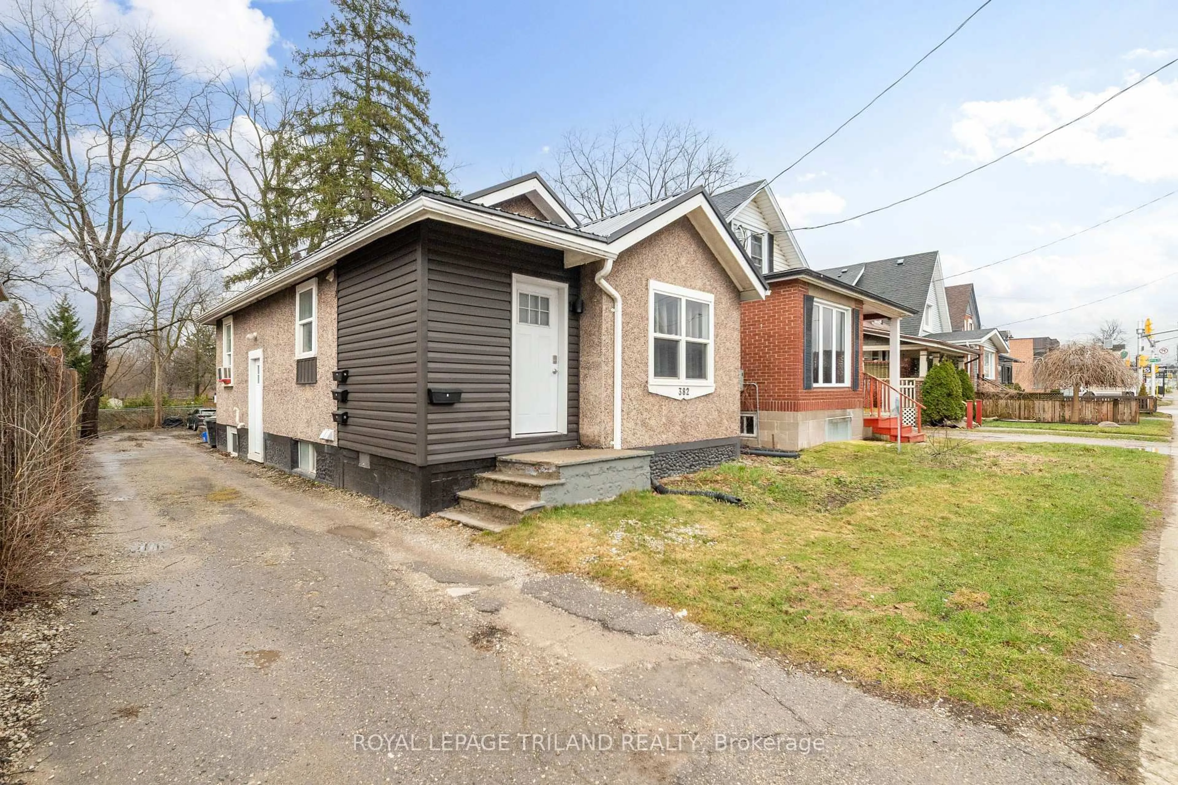 Unknown for 382 Wharncliffe Rd, London South Ontario N6J 2M1